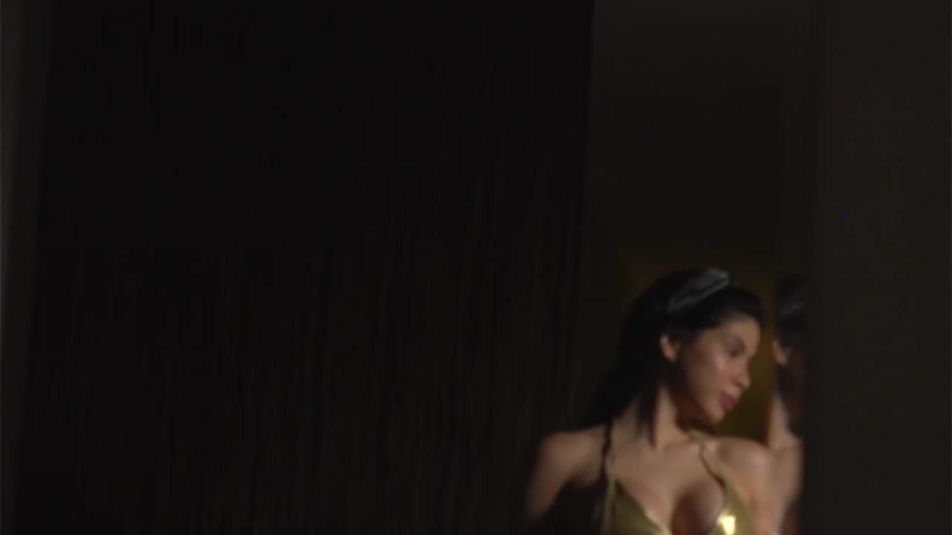 Gallery image thumbnail from belledejour's myfreecams stream on, 05/25/2026, 01:04 image 4 of 20