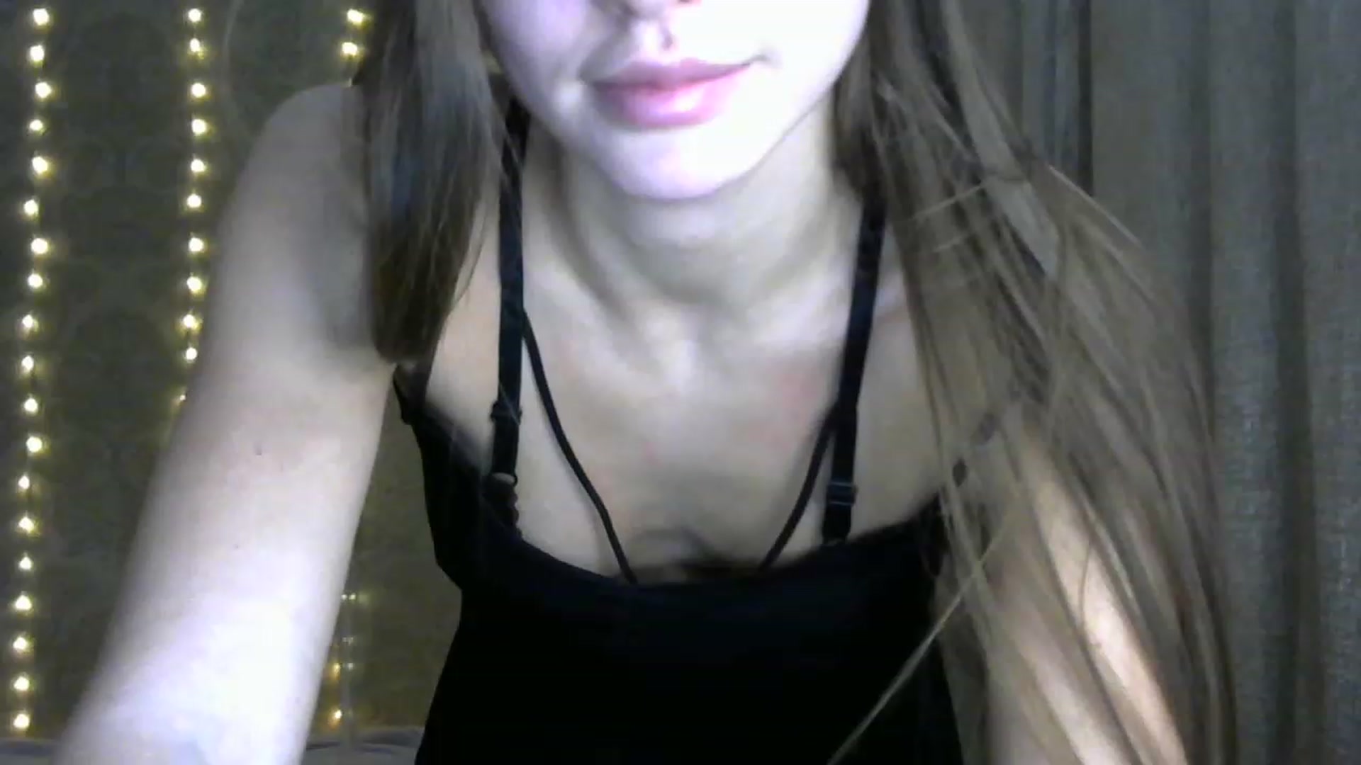 Gallery image thumbnail from bemyfriends's myfreecams stream on, 12/03/2022, 01:29 image 12 of 20