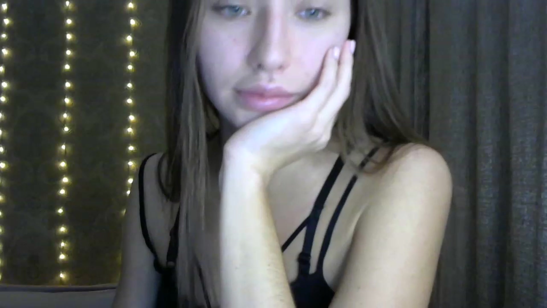 Gallery image thumbnail from bemyfriends's myfreecams stream on, 12/03/2022, 01:29 image 16 of 20