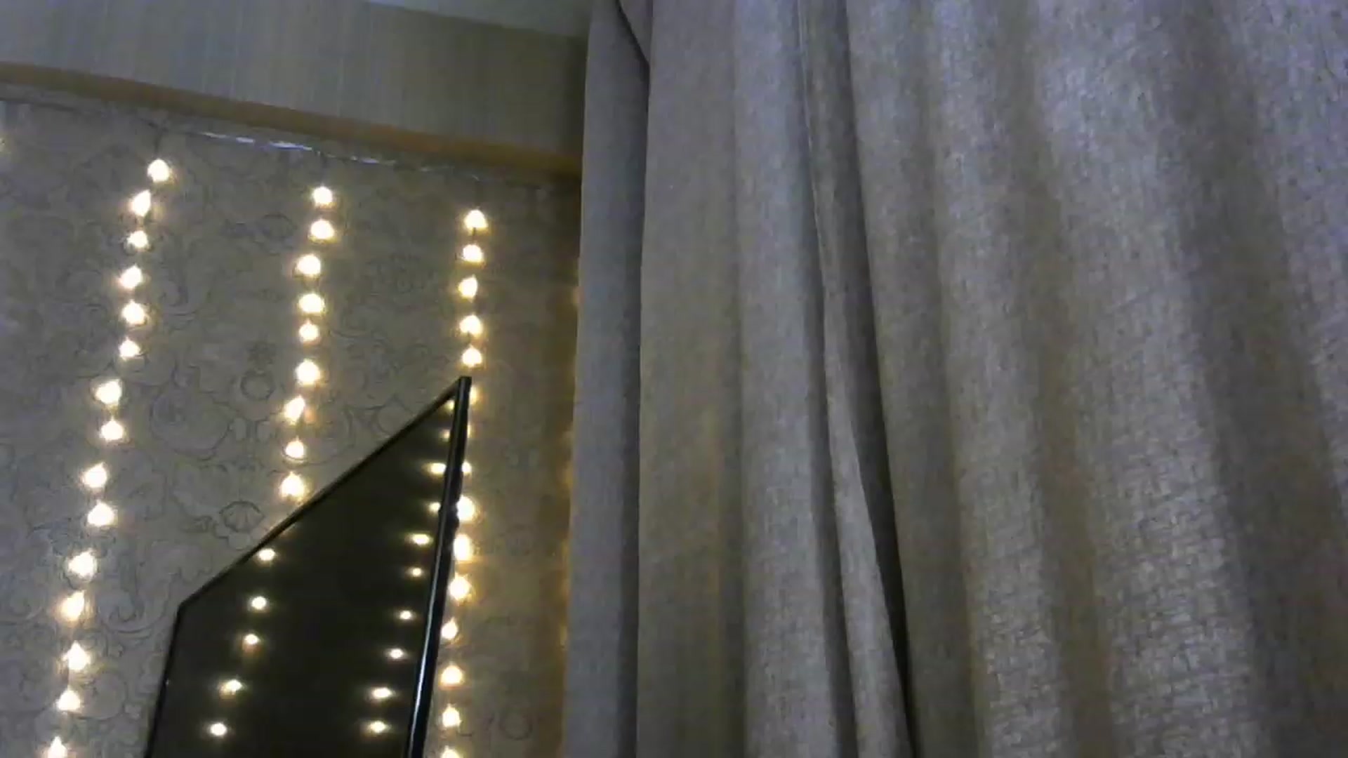 Gallery image thumbnail from bemyfriends's myfreecams stream on, 12/07/2022, 22:45 image 11 of 20