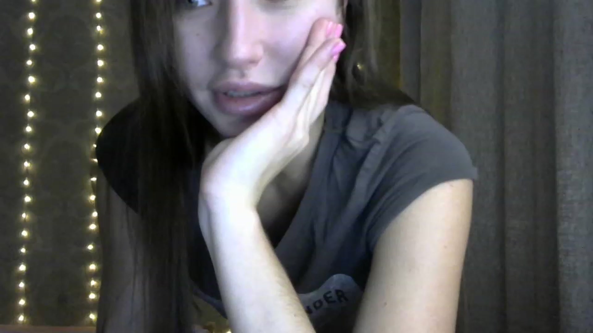 Gallery image thumbnail from bemyfriends's myfreecams stream on, 12/11/2022, 23:25 image 9 of 20