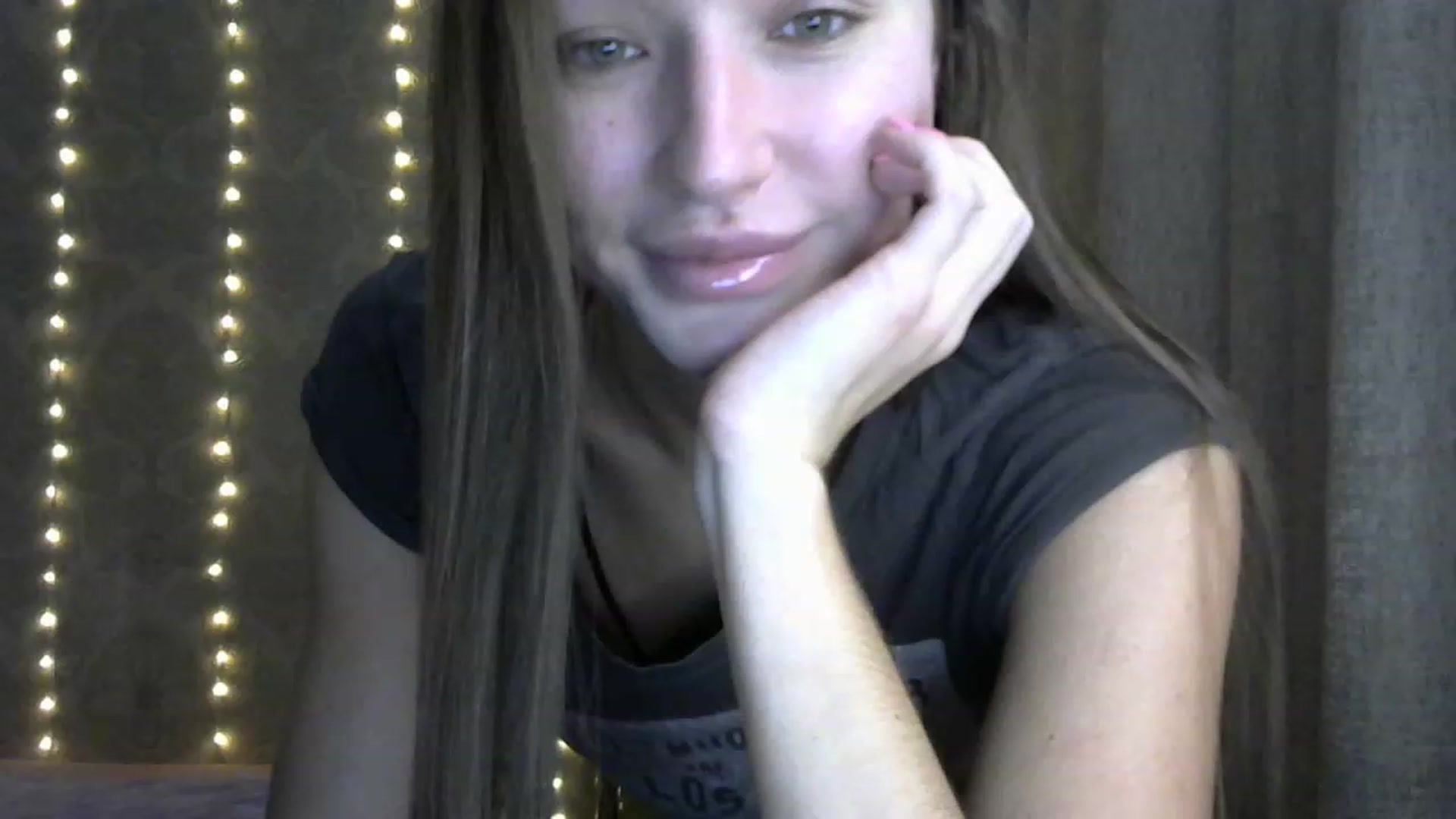 Gallery image thumbnail from bemyfriends's myfreecams stream on, 12/11/2022, 23:25 image 3 of 20