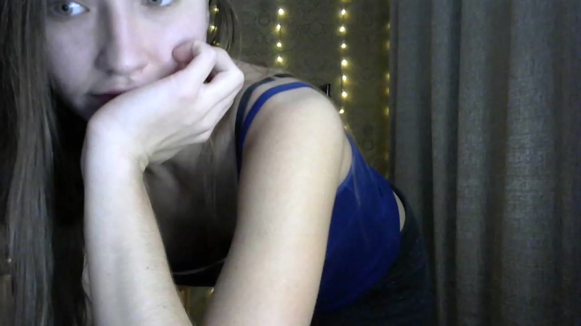 Gallery image thumbnail from bemyfriends's myfreecams stream on, 12/14/2022, 23:13 image 8 of 20
