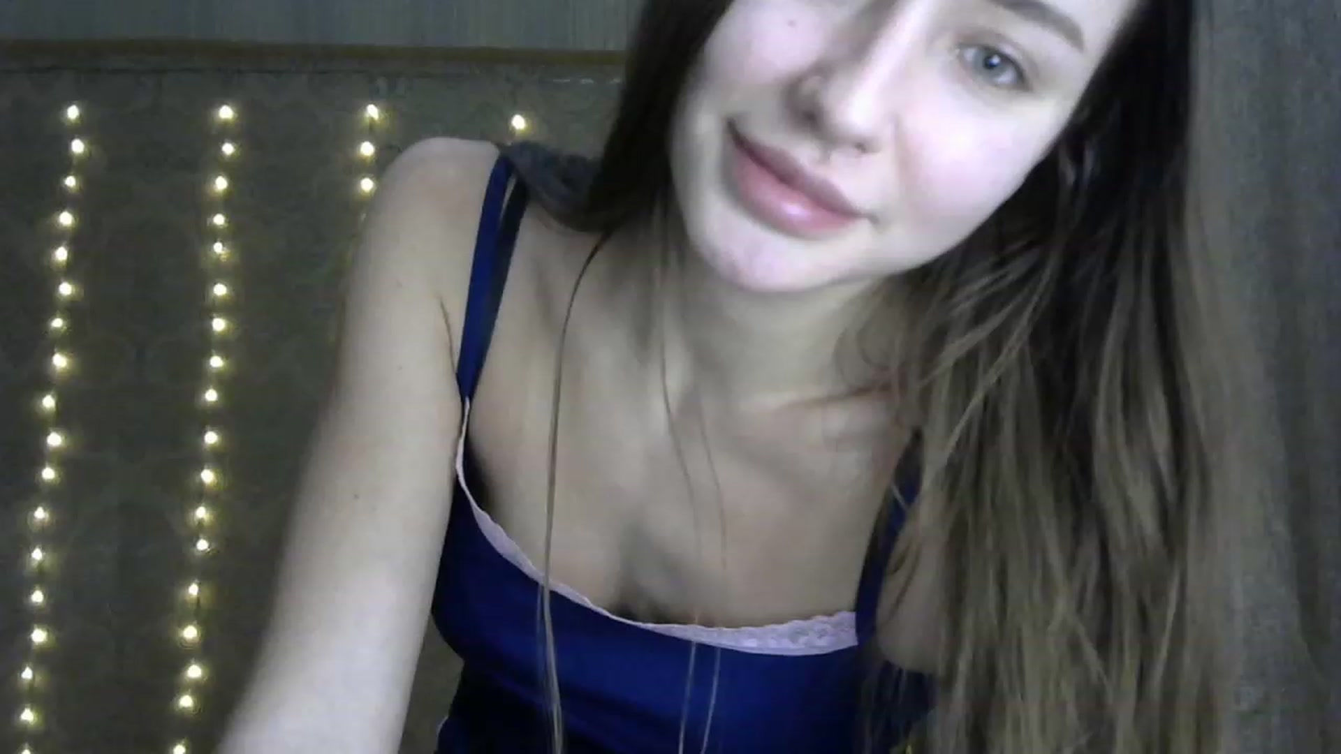 Gallery image thumbnail from bemyfriends's myfreecams stream on, 12/14/2022, 23:49 image 8 of 20
