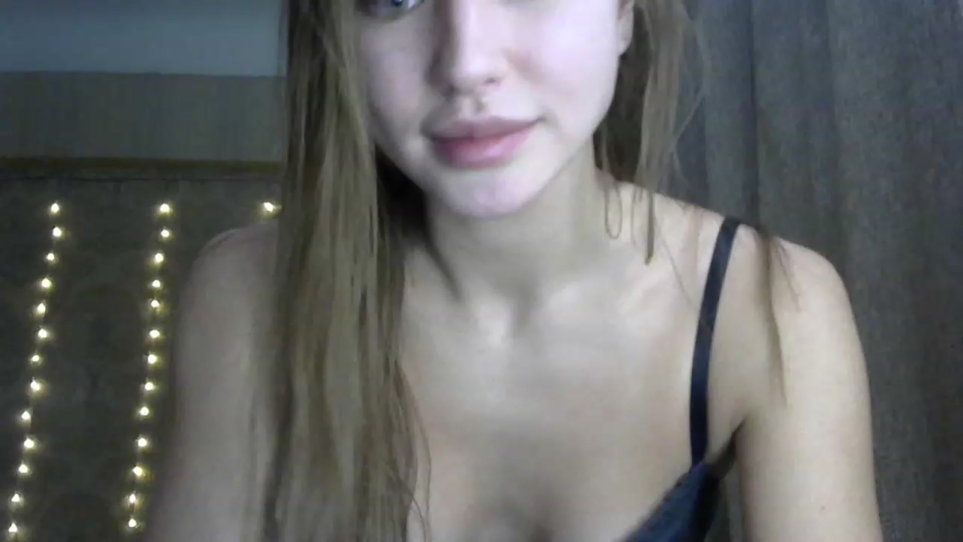 Gallery image thumbnail from bemyfriends's myfreecams stream on, 12/14/2022, 23:49 image 16 of 20