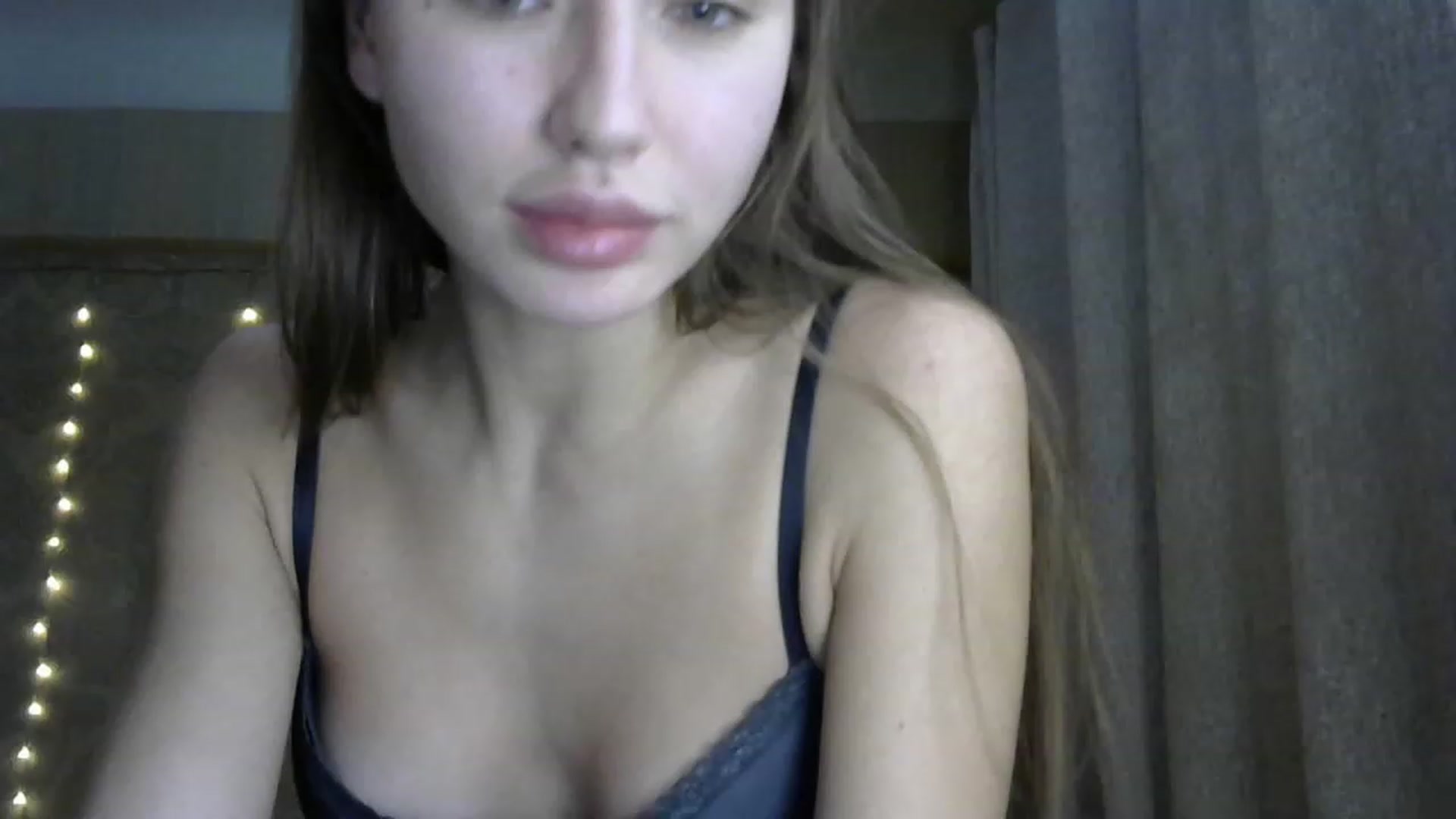 Gallery image thumbnail from bemyfriends's myfreecams stream on, 12/14/2022, 23:49 image 14 of 20