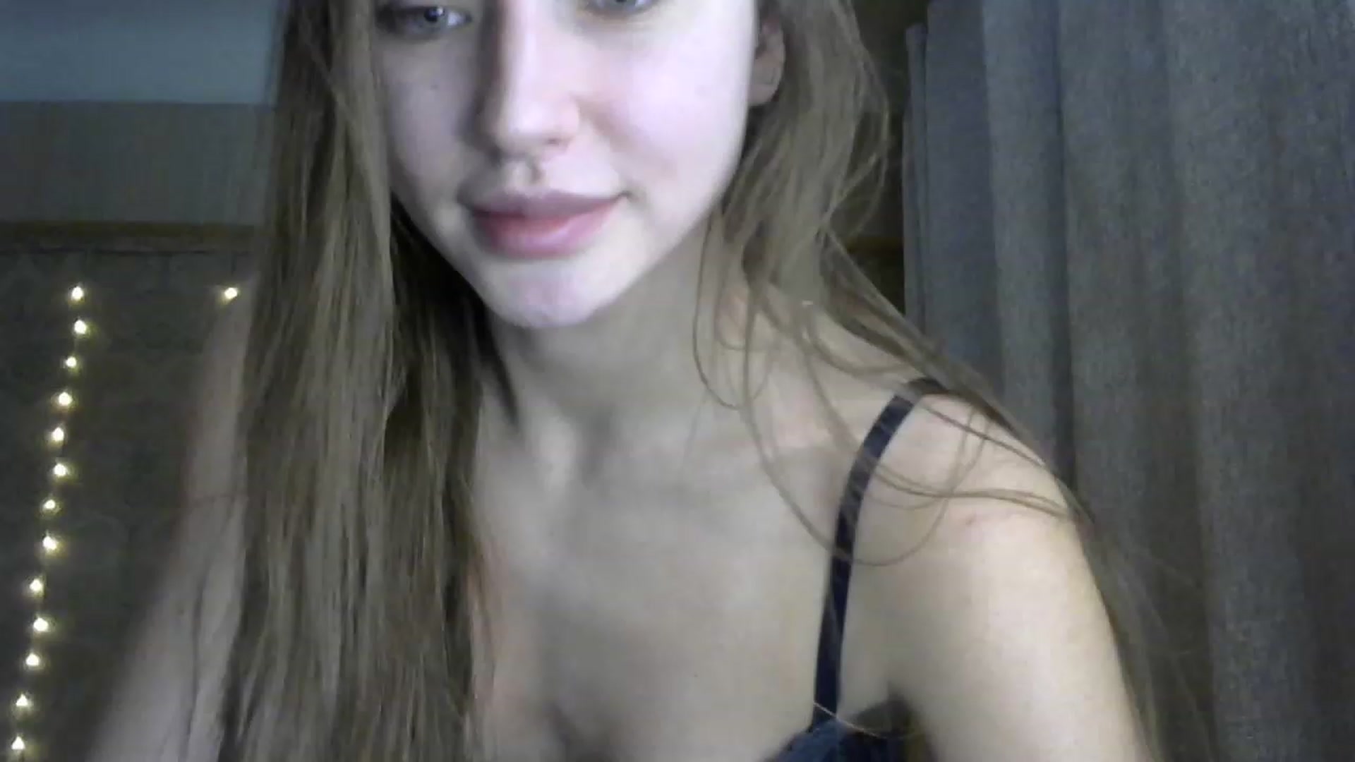 Gallery image thumbnail from bemyfriends's myfreecams stream on, 12/14/2022, 23:49 image 17 of 20