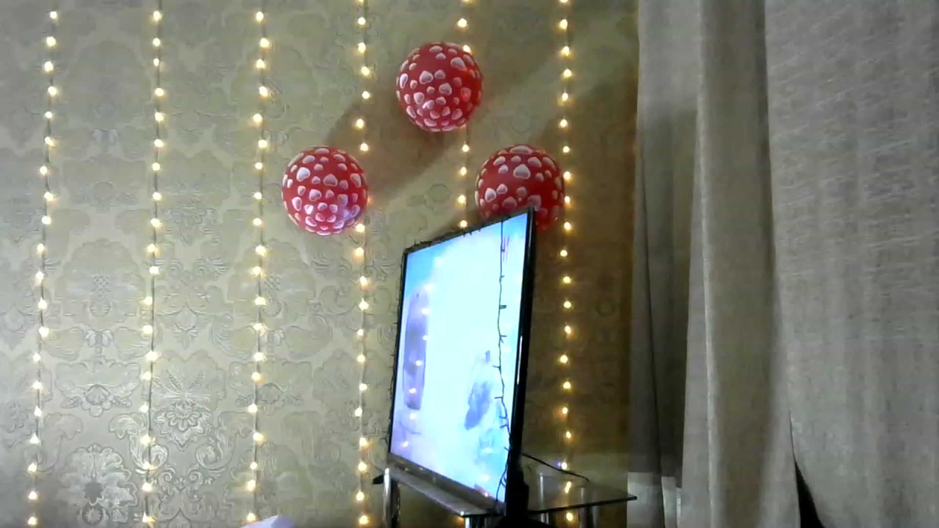 Gallery image thumbnail from bemyfriends's myfreecams stream on, 02/18/2023, 01:38 image 10 of 20