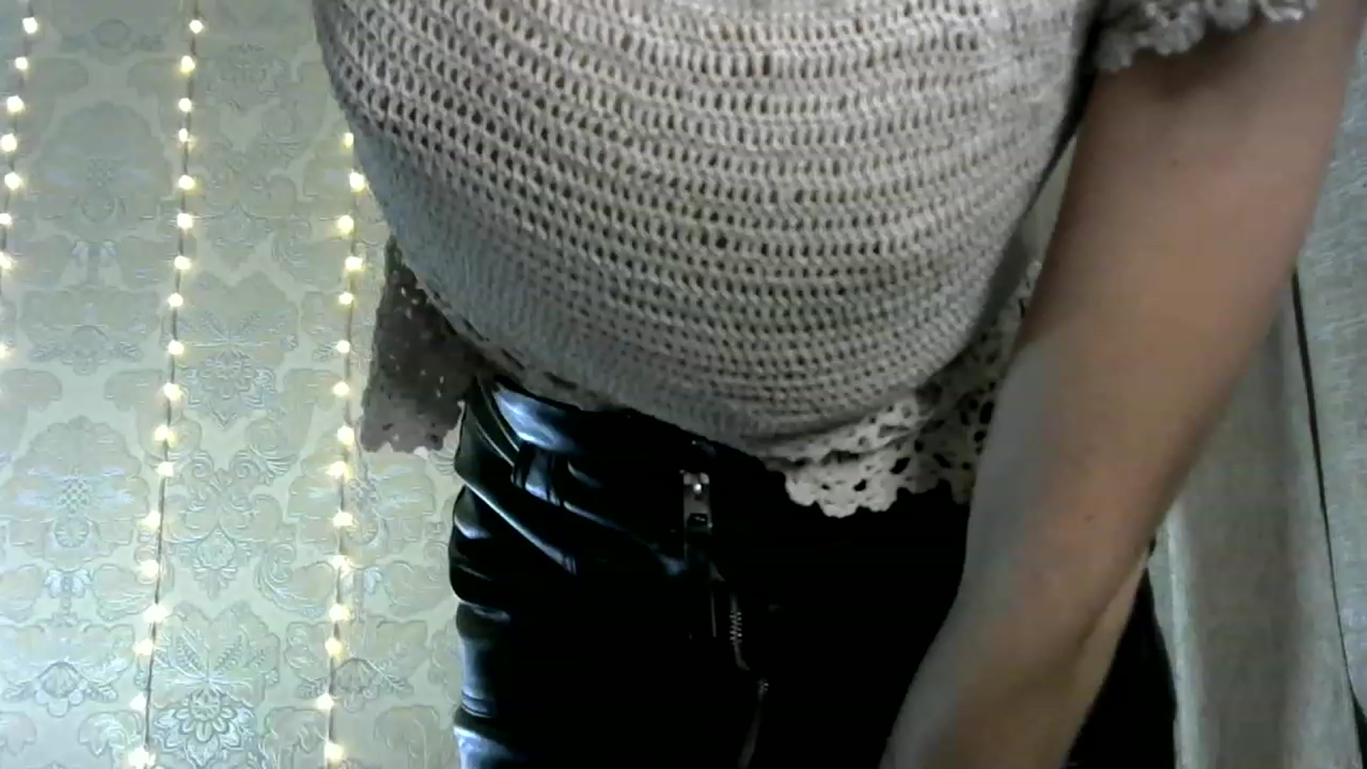 Gallery image thumbnail from bemyfriends's myfreecams stream on, 02/18/2023, 01:38 image 11 of 20