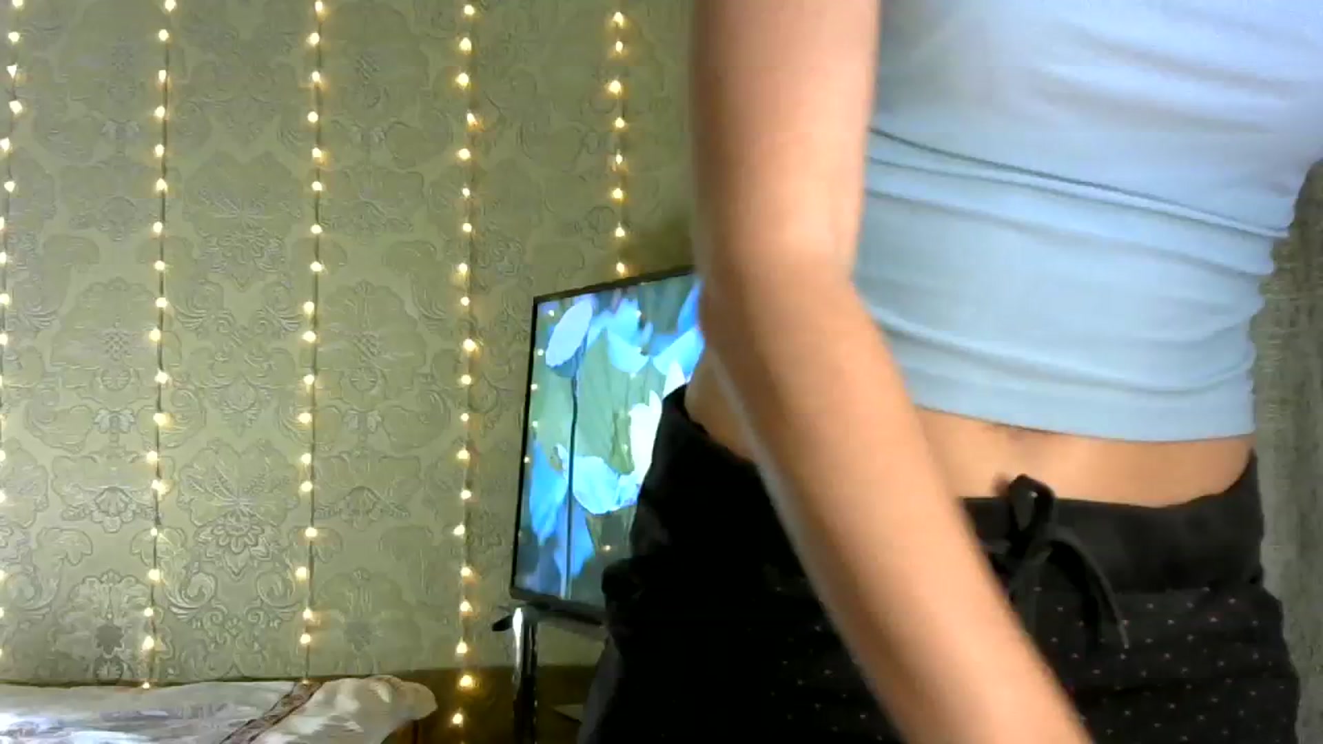 Gallery image thumbnail from bemyfriends's myfreecams stream on, 10/04/2023, 23:19 image 2 of 20