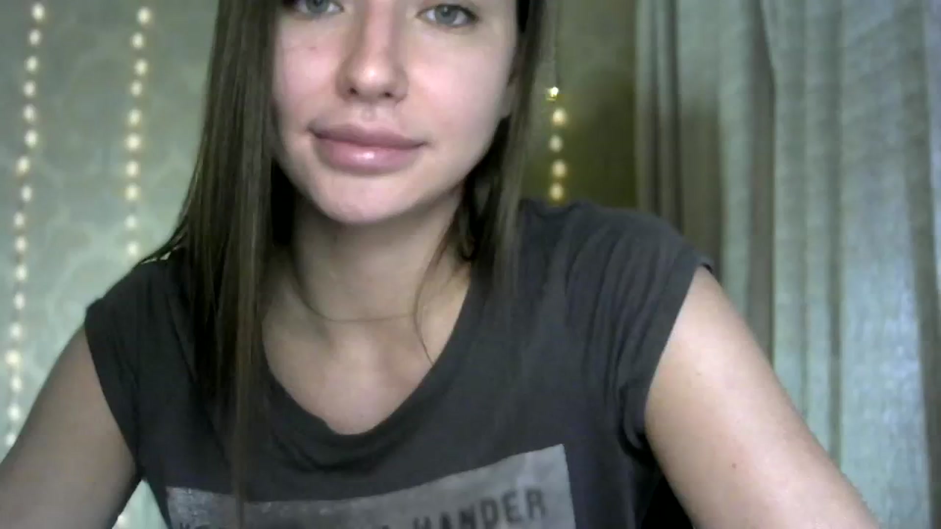Gallery image thumbnail from bemyfriends's myfreecams stream on, 10/12/2023, 24:19 image 2 of 20