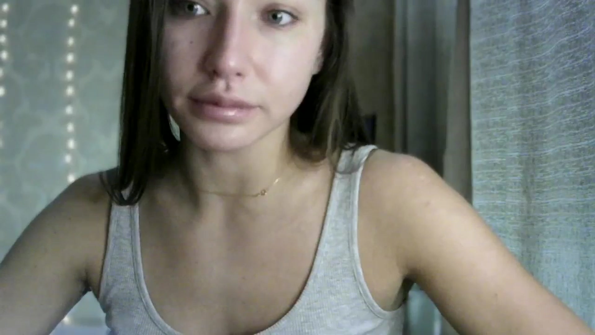 Gallery image thumbnail from bemyfriends's myfreecams stream on, 10/18/2023, 23:04 image 9 of 20
