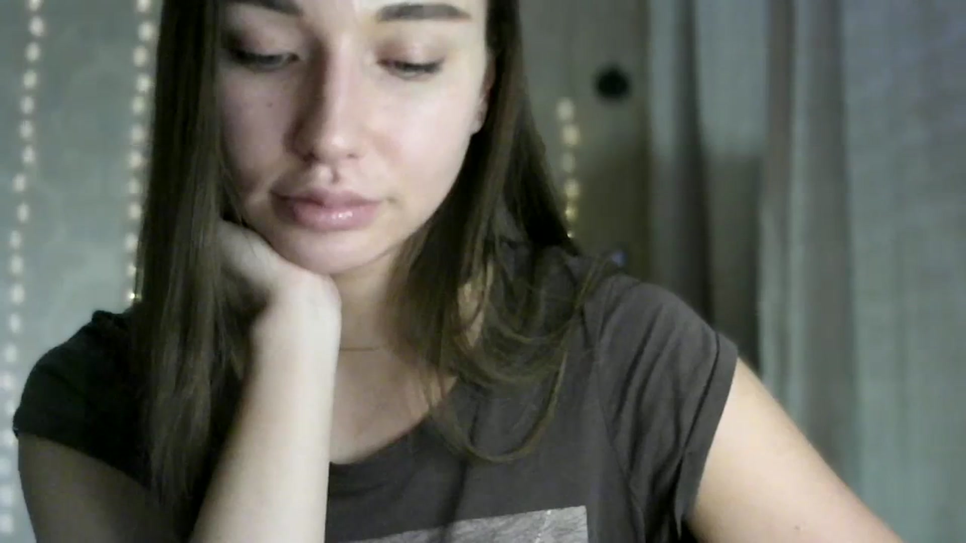 Gallery image thumbnail from bemyfriends's myfreecams stream on, 10/26/2023, 23:15 image 6 of 20