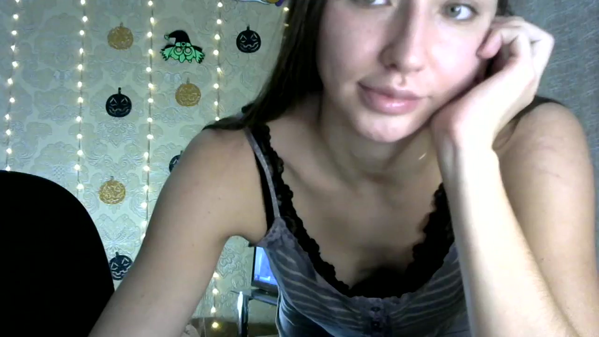 Gallery image thumbnail from bemyfriends's myfreecams stream on, 10/28/2023, 23:38 image 5 of 20