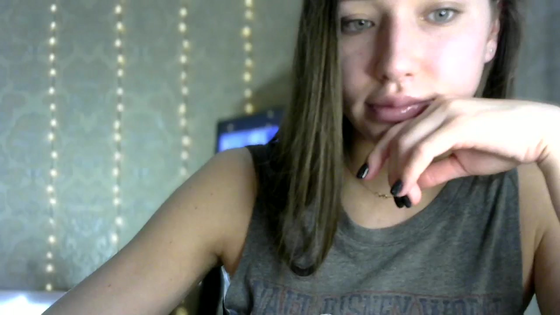 Gallery image thumbnail from bemyfriends's myfreecams stream on, 11/15/2023, 24:45 image 3 of 20