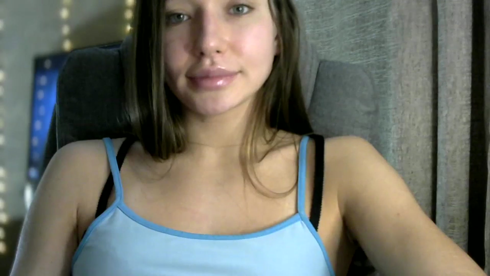 Gallery image thumbnail from bemyfriends's myfreecams stream on, 11/16/2023, 24:28 image 15 of 20