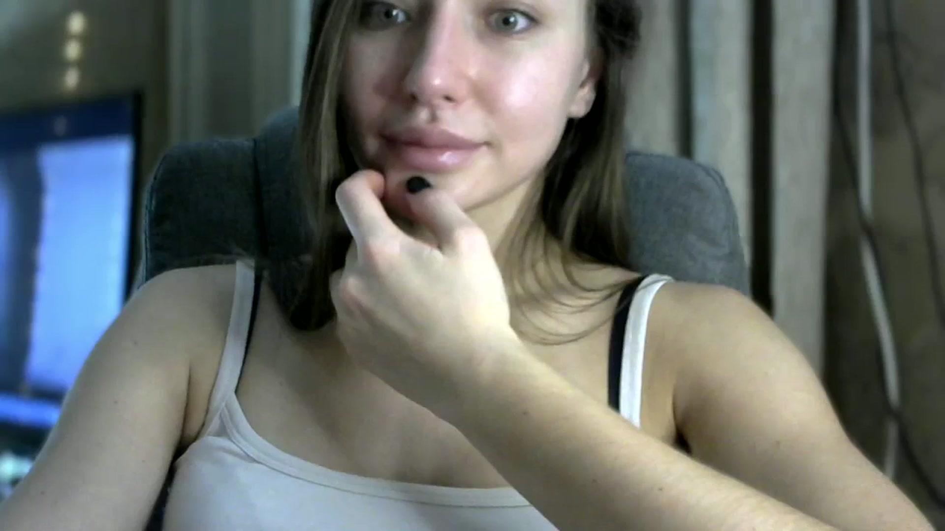 Gallery image thumbnail from bemyfriends's myfreecams stream on, 11/18/2023, 24:29 image 2 of 20