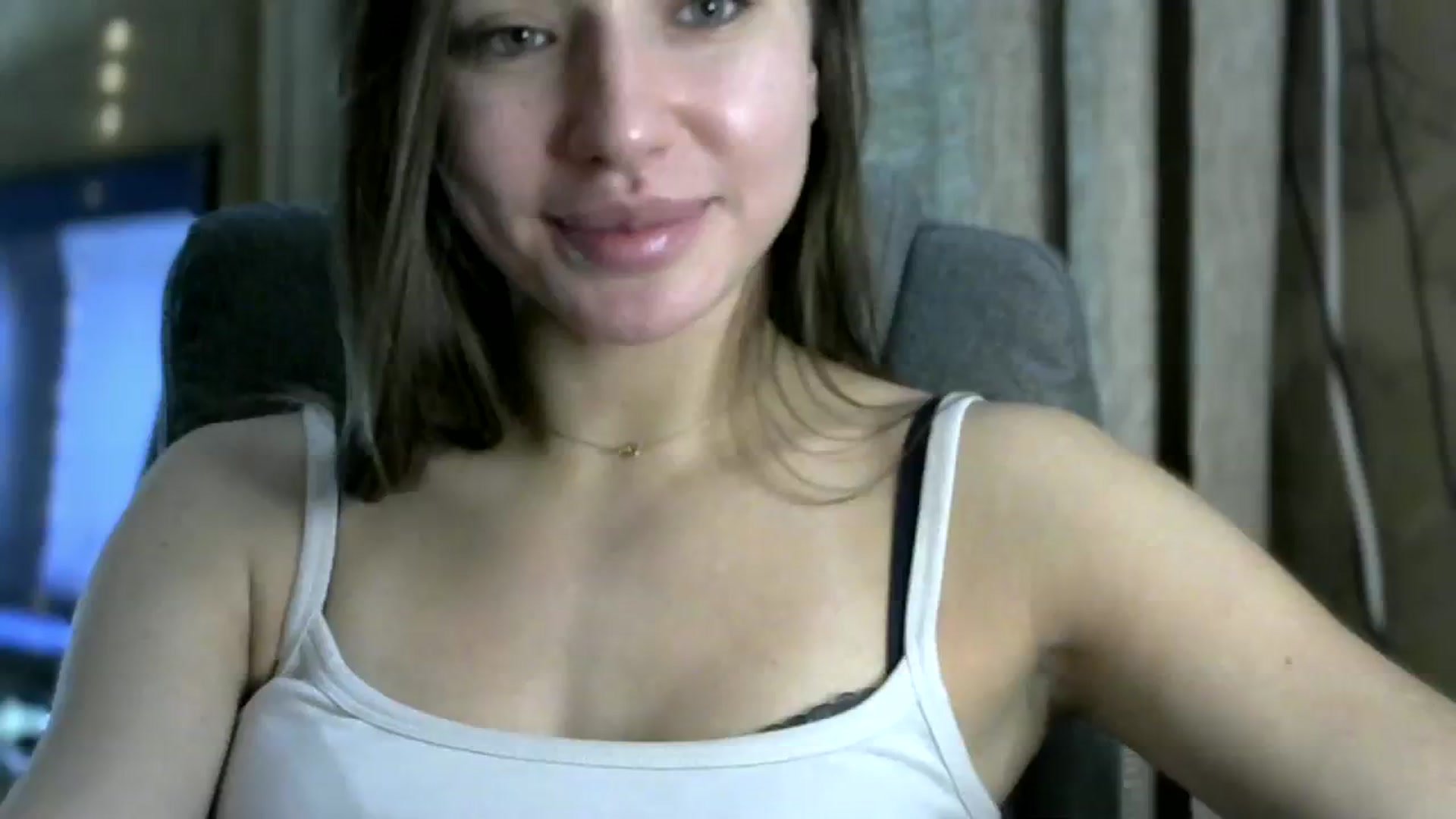 Gallery image thumbnail from bemyfriends's myfreecams stream on, 11/18/2023, 01:09 image 5 of 20