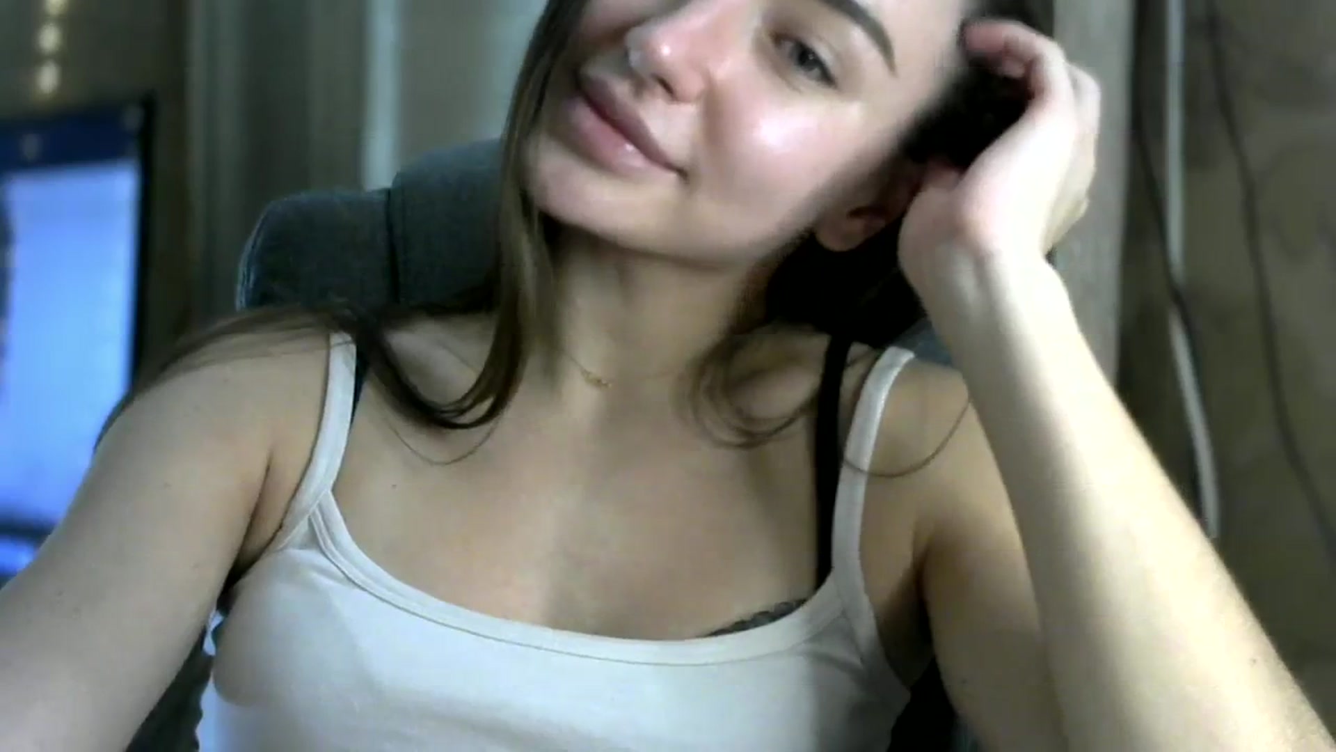 Gallery image thumbnail from bemyfriends's myfreecams stream on, 11/18/2023, 01:09 image 6 of 20