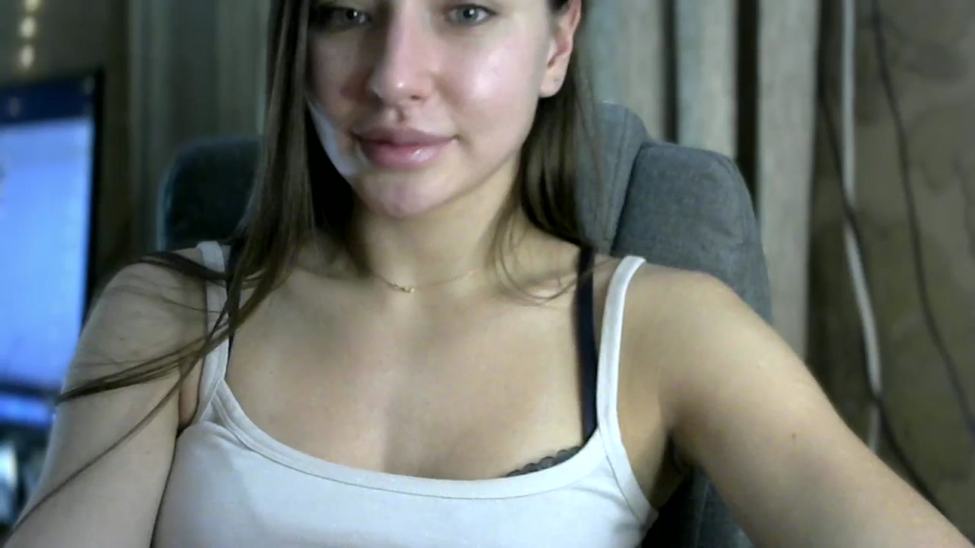 Gallery image thumbnail from bemyfriends's myfreecams stream on, 11/18/2023, 01:09 image 7 of 20