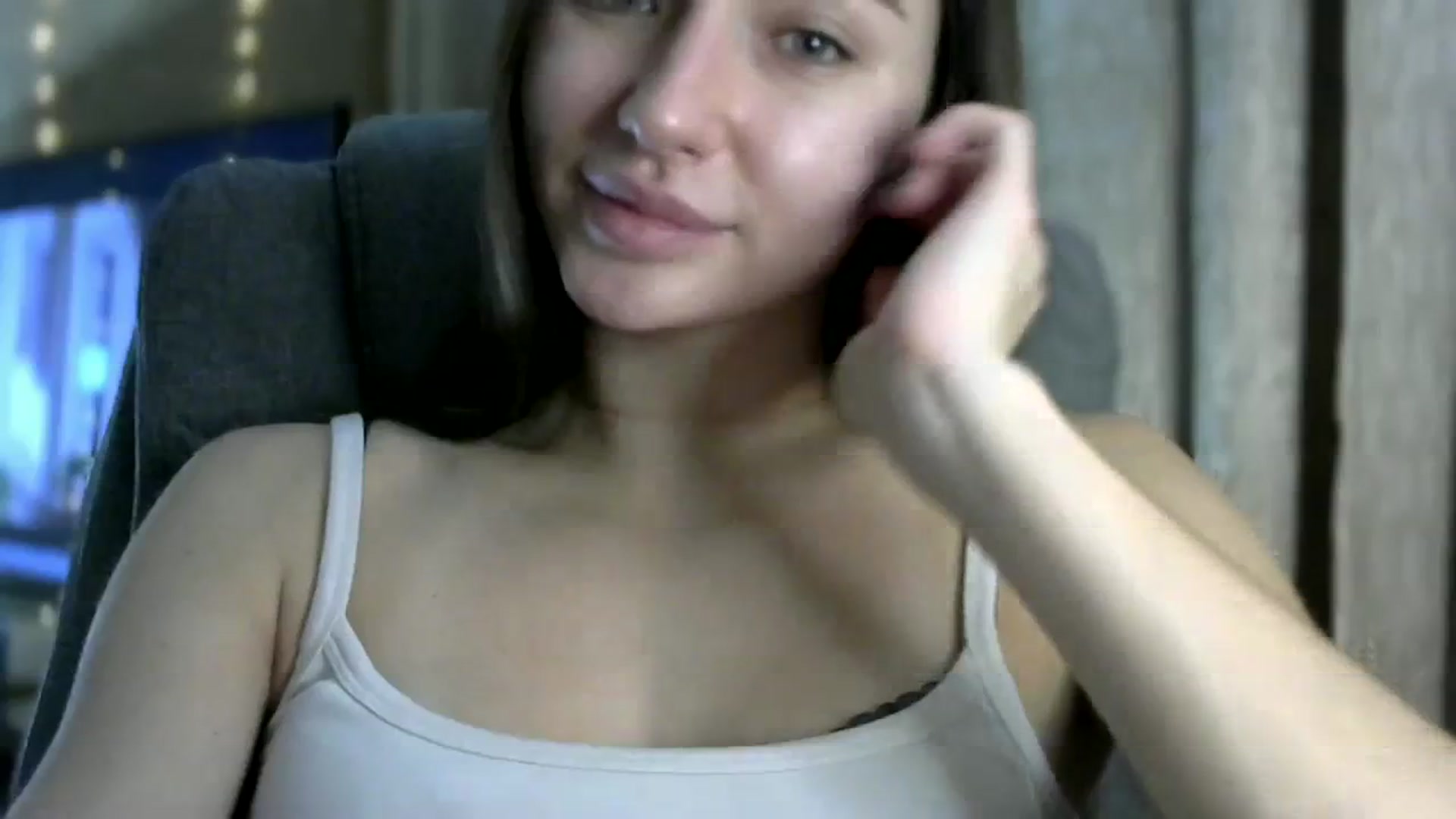 Gallery image thumbnail from bemyfriends's myfreecams stream on, 11/18/2023, 01:39 image 16 of 20