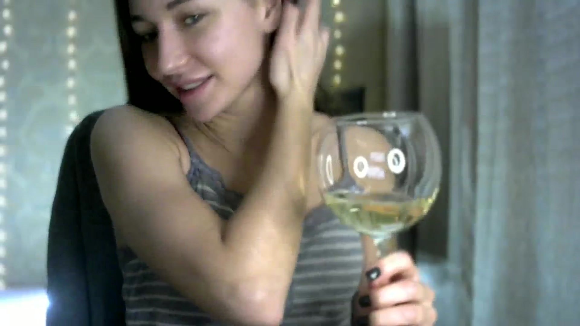 Gallery image thumbnail from bemyfriends's myfreecams stream on, 11/19/2023, 23:28 image 12 of 20