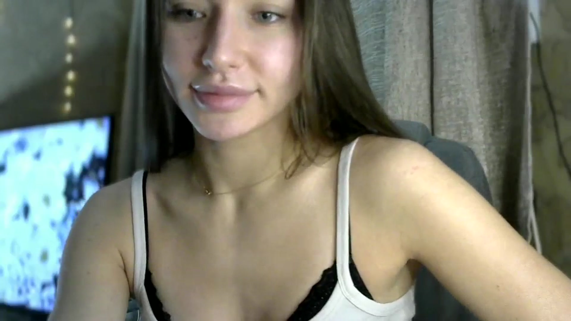 Gallery image thumbnail from bemyfriends's myfreecams stream on, 11/22/2023, 01:17 image 10 of 20