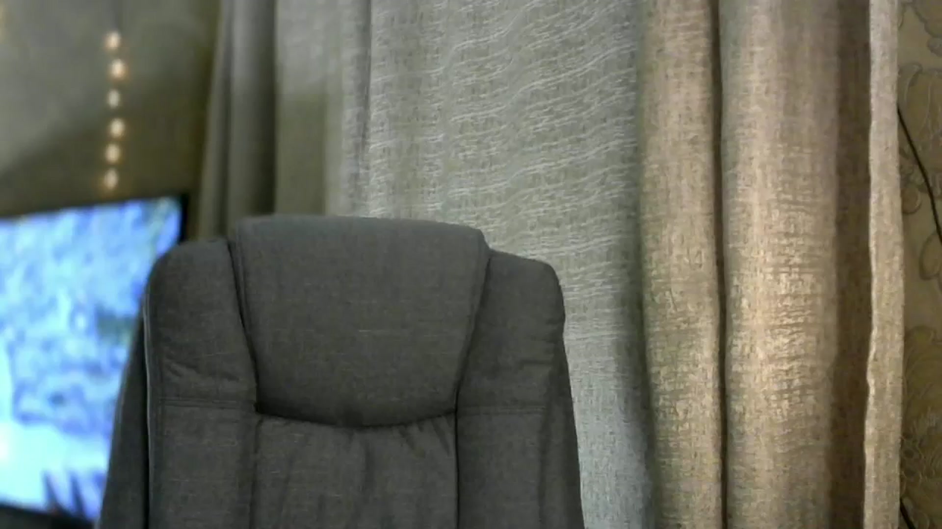 Gallery image thumbnail from bemyfriends's myfreecams stream on, 11/22/2023, 01:17 image 16 of 20