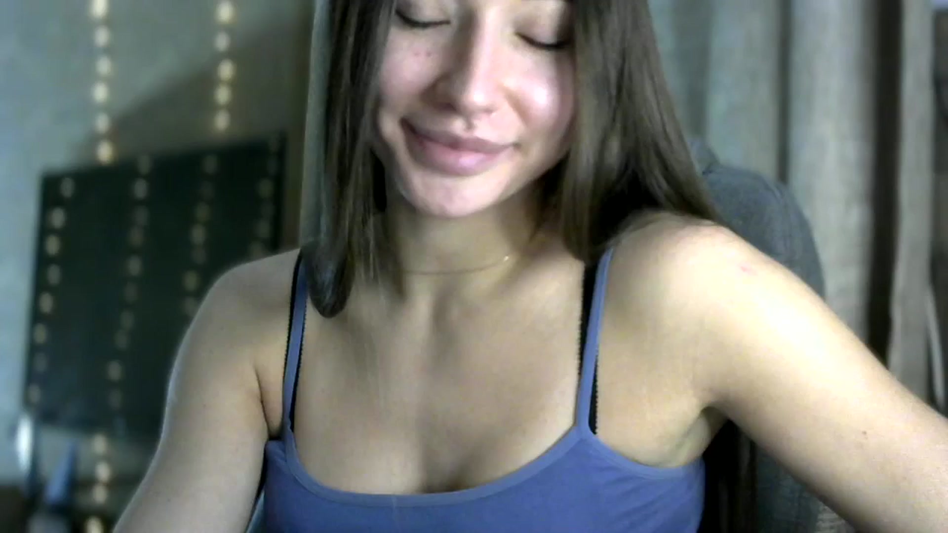 Gallery image thumbnail from bemyfriends's myfreecams stream on, 11/23/2023, 24:01 image 14 of 20