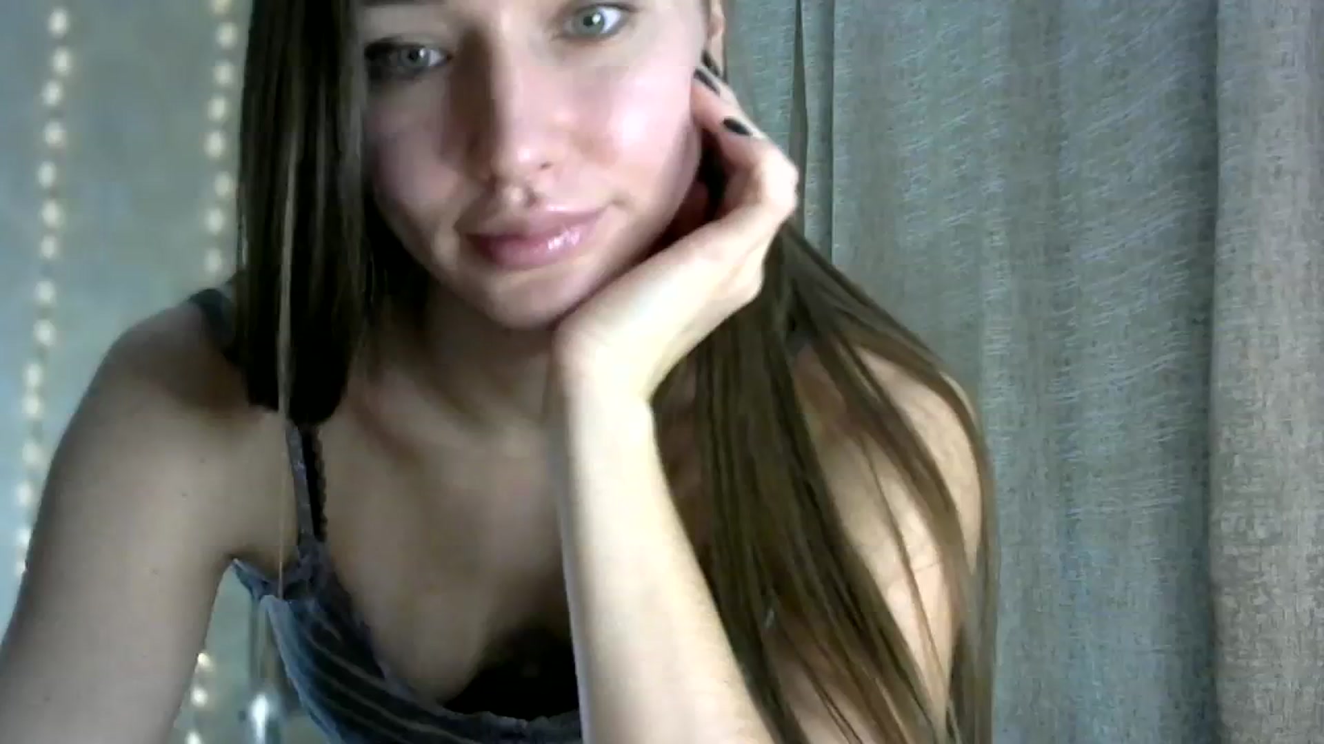Gallery image thumbnail from bemyfriends's myfreecams stream on, 12/03/2023, 23:27 image 7 of 20