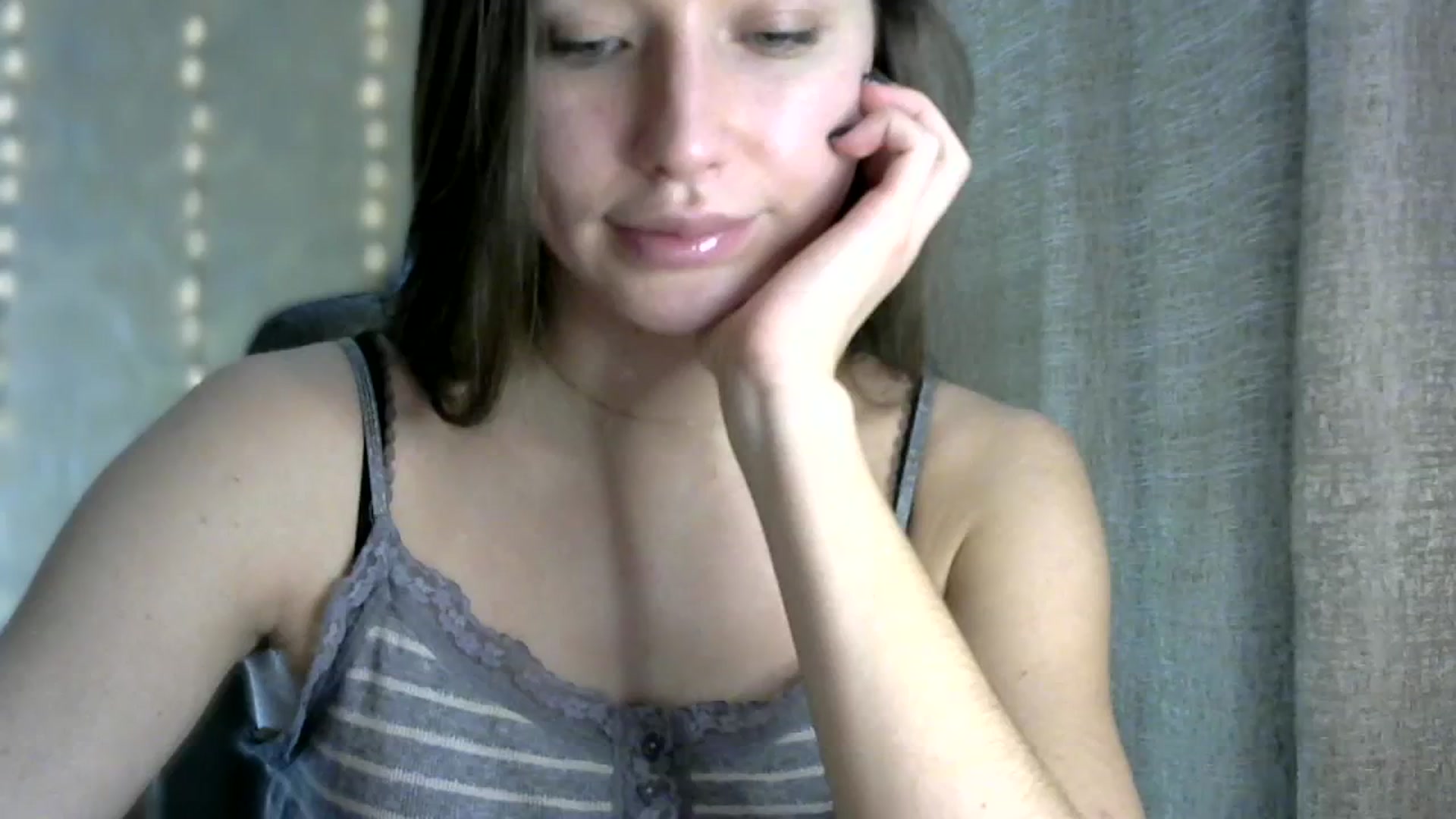 Gallery image thumbnail from bemyfriends's myfreecams stream on, 12/03/2023, 23:27 image 1 of 20