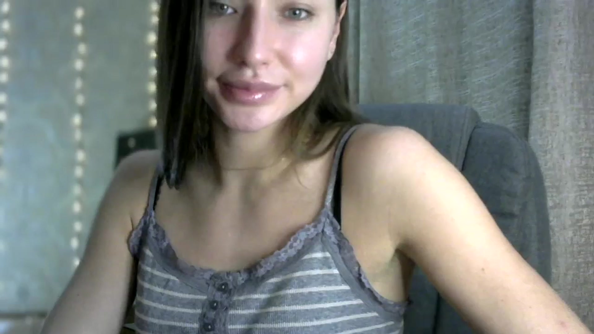 Gallery image thumbnail from bemyfriends's myfreecams stream on, 12/03/2023, 23:27 image 2 of 20