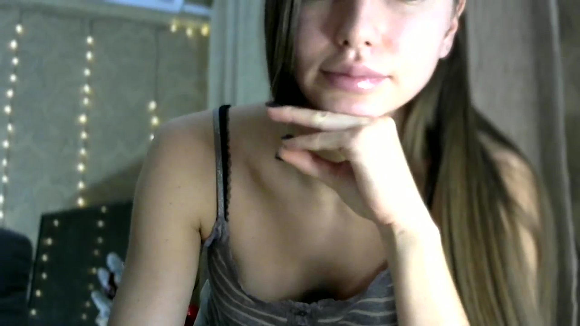 Gallery image thumbnail from bemyfriends's myfreecams stream on, 12/03/2023, 23:27 image 17 of 20