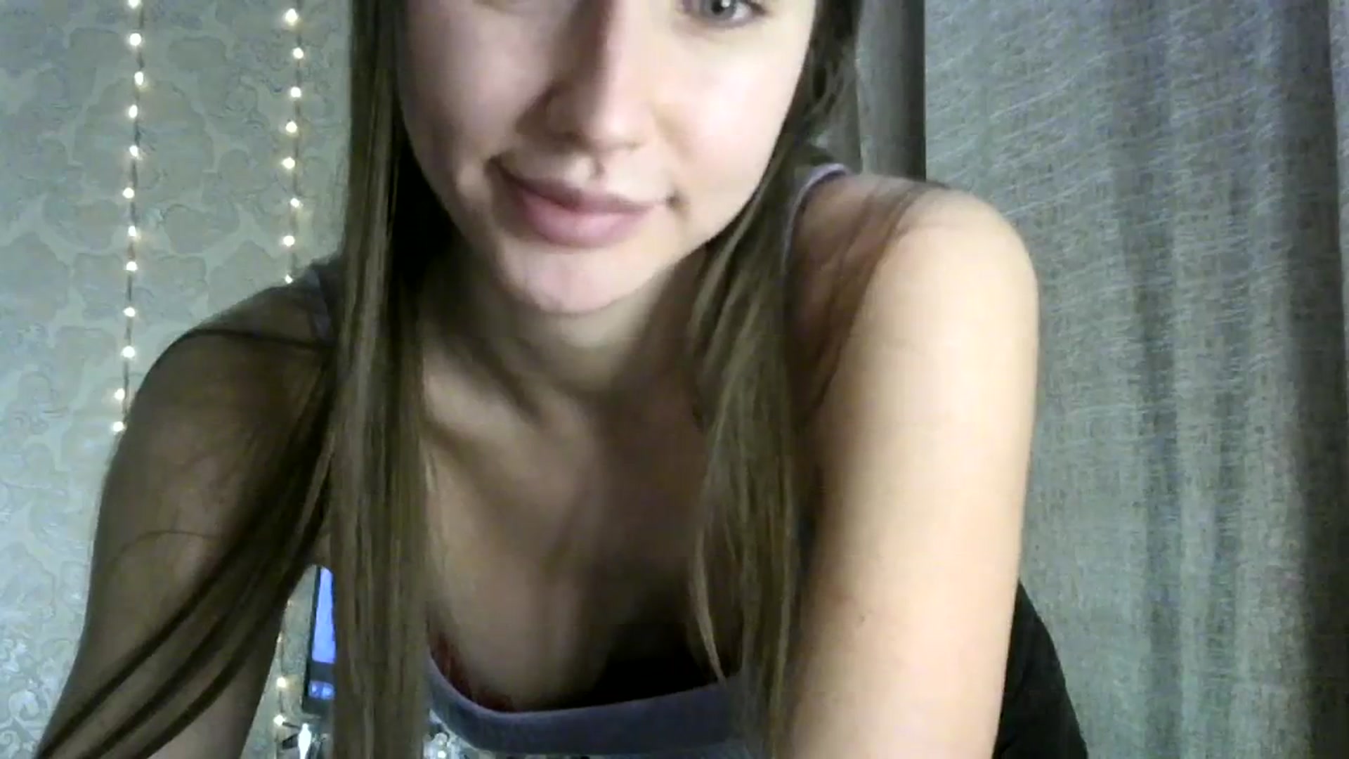 Gallery image thumbnail from bemyfriends's myfreecams stream on, 12/10/2023, 24:01 image 10 of 20