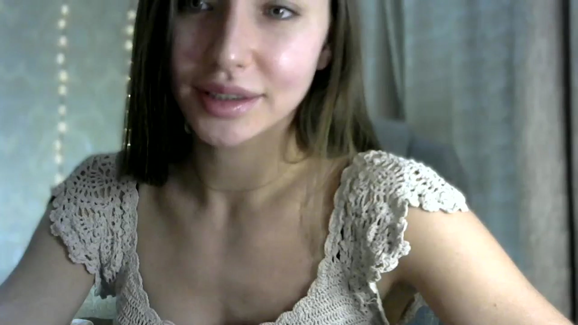 Gallery image thumbnail from bemyfriends's myfreecams stream on, 12/12/2023, 24:28 image 9 of 20