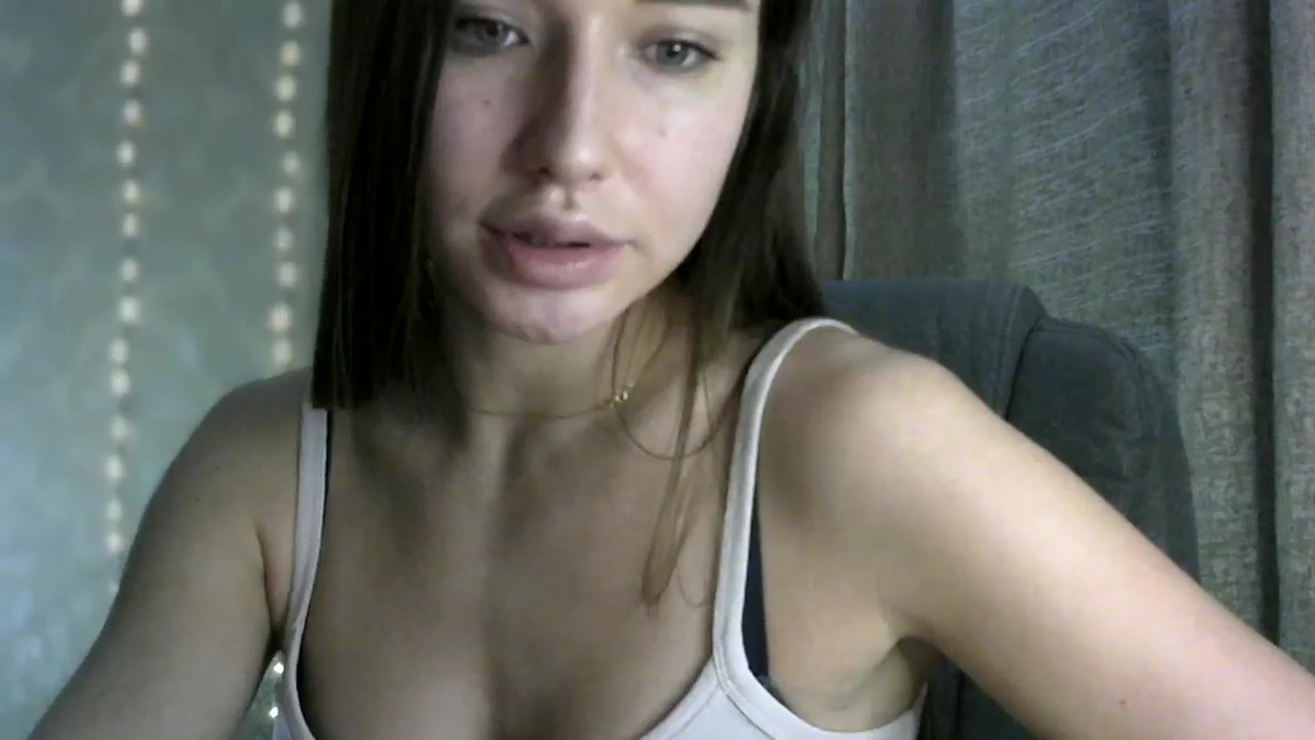 Gallery image thumbnail from bemyfriends's myfreecams stream on, 12/15/2023, 23:47 image 8 of 20