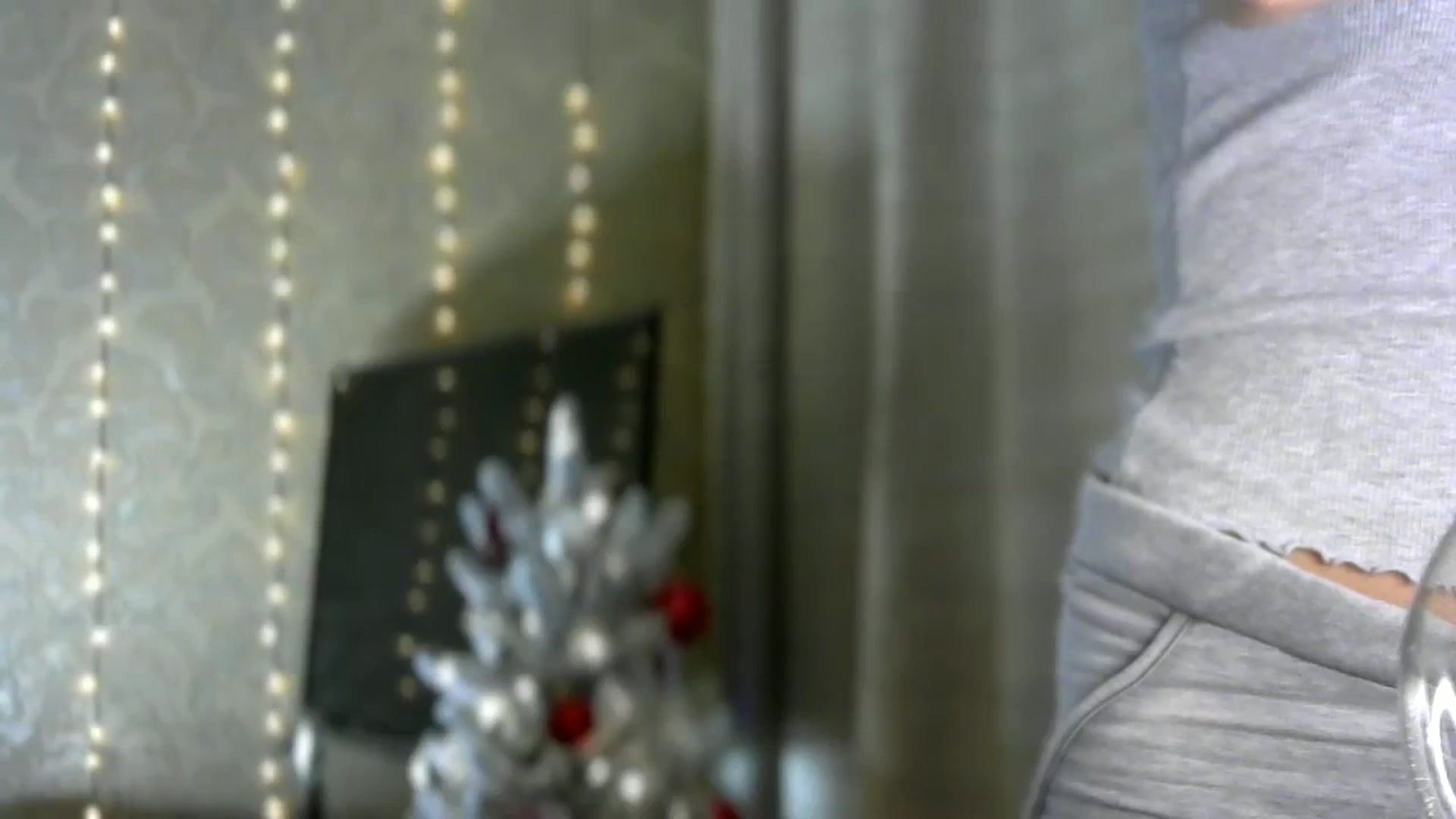 Gallery image thumbnail from bemyfriends's myfreecams stream on, 12/17/2023, 24:01 image 6 of 20