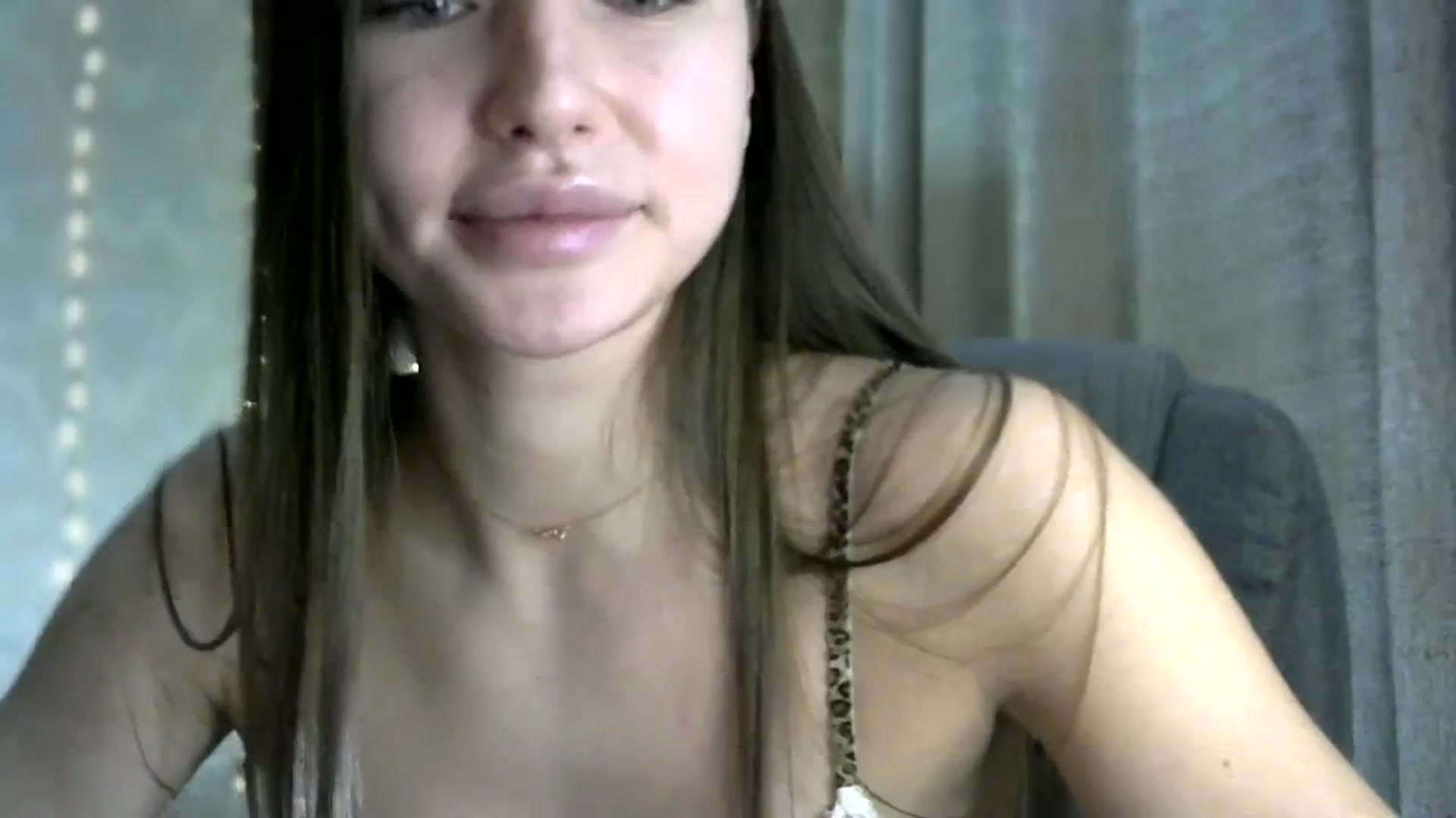 Gallery image thumbnail from bemyfriends's myfreecams stream on, 12/17/2023, 01:14 image 7 of 20