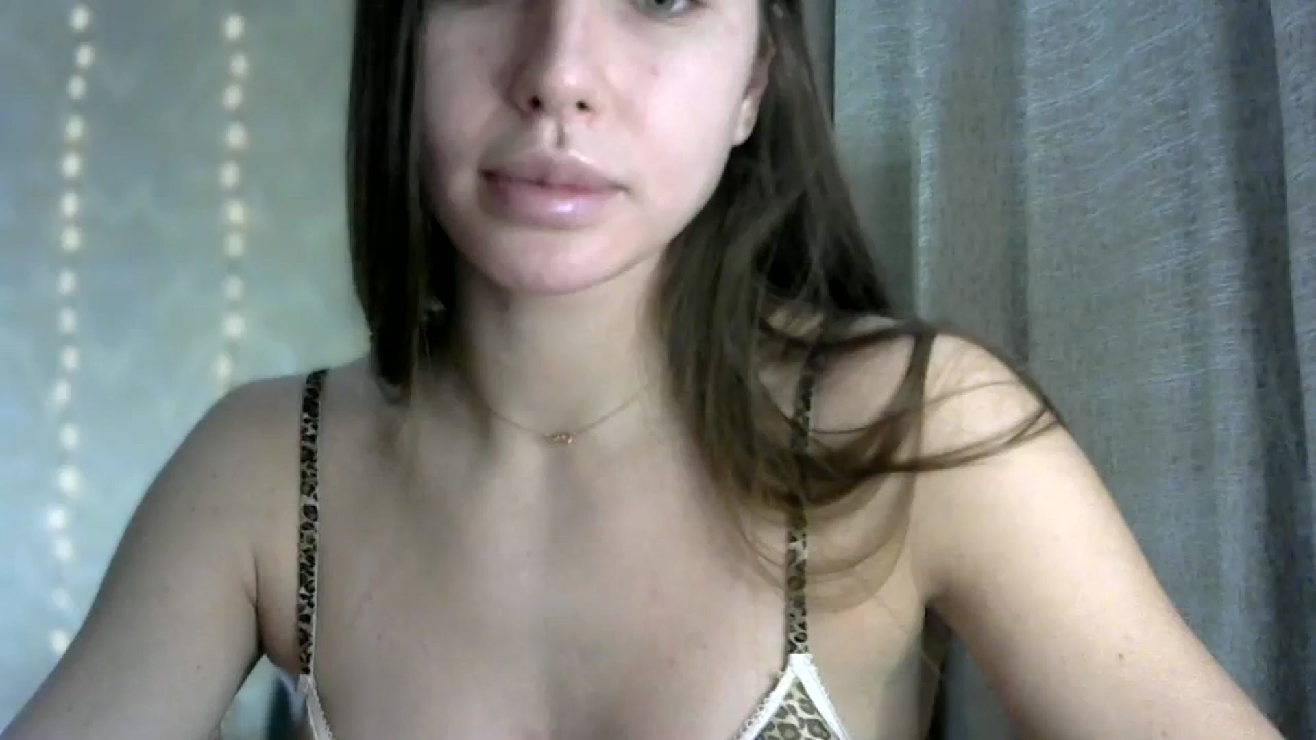 Gallery image thumbnail from bemyfriends's myfreecams stream on, 12/17/2023, 01:14 image 1 of 20