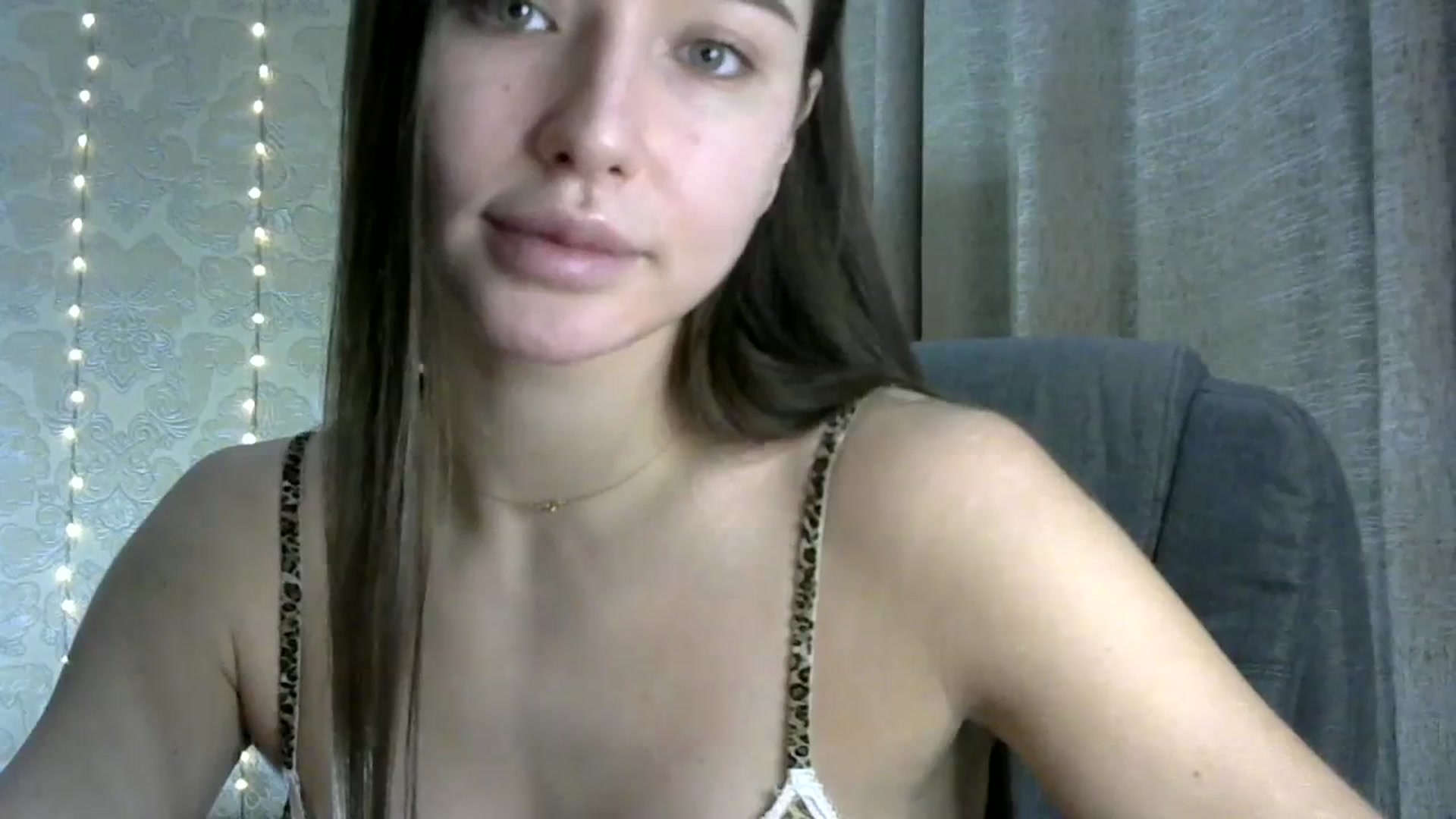 Gallery image thumbnail from bemyfriends's myfreecams stream on, 12/17/2023, 01:14 image 3 of 20