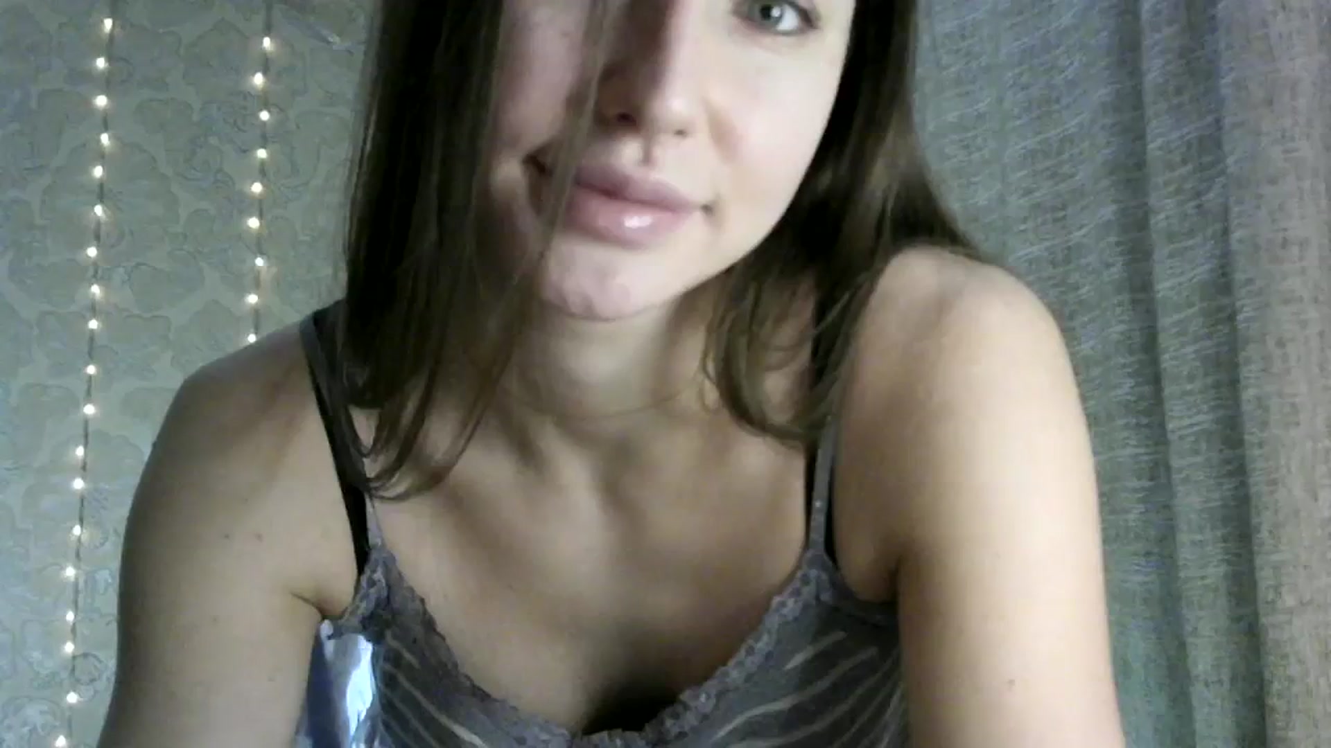 Gallery image thumbnail from bemyfriends's myfreecams stream on, 12/18/2023, 01:04 image 9 of 20