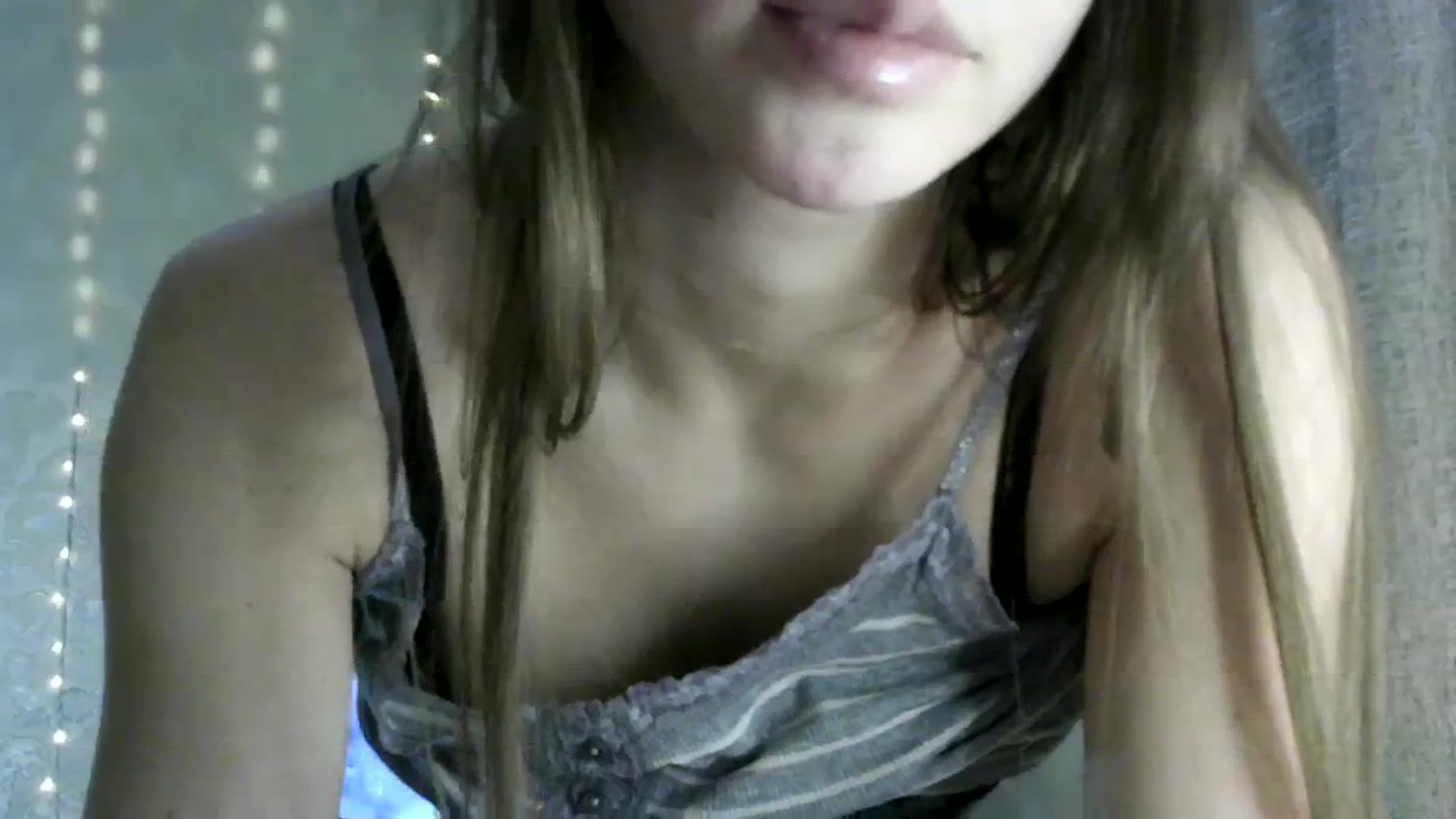 Gallery image thumbnail from bemyfriends's myfreecams stream on, 12/18/2023, 01:04 image 15 of 20