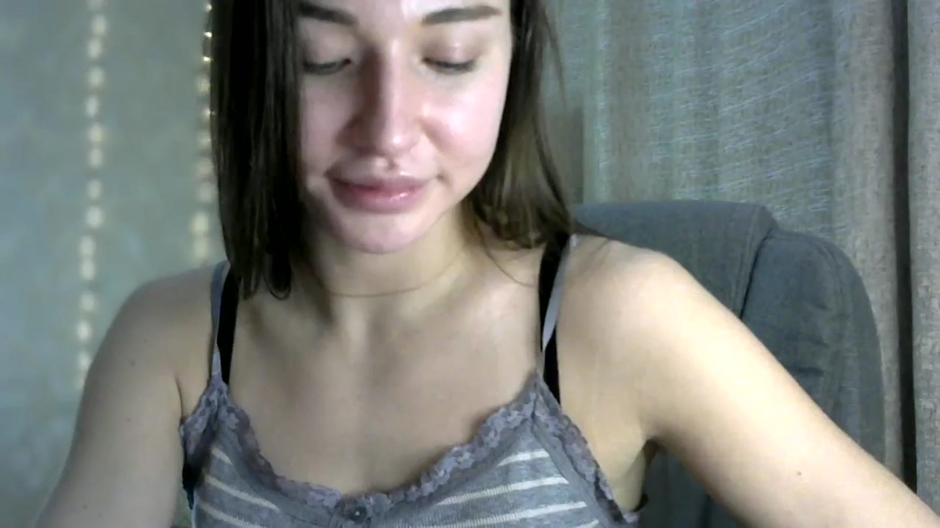Gallery image thumbnail from bemyfriends's myfreecams stream on, 12/27/2023, 23:57 image 5 of 20