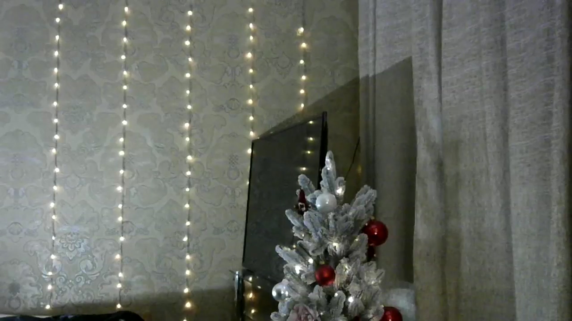 Gallery image thumbnail from bemyfriends's myfreecams stream on, 12/30/2023, 24:30 image 20 of 20