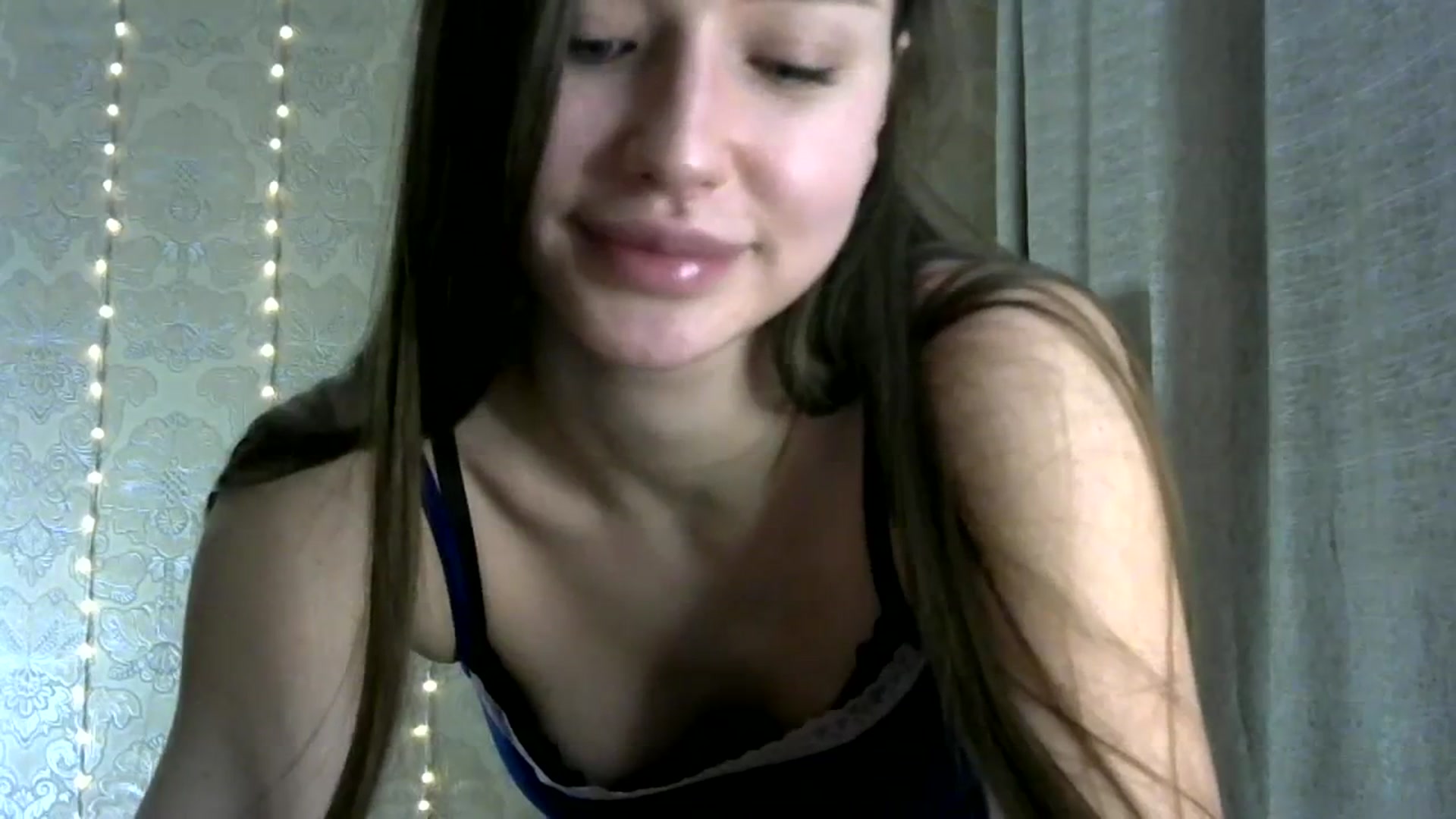 Gallery image thumbnail from bemyfriends's myfreecams stream on, 03/18/2024, 23:27 image 18 of 20