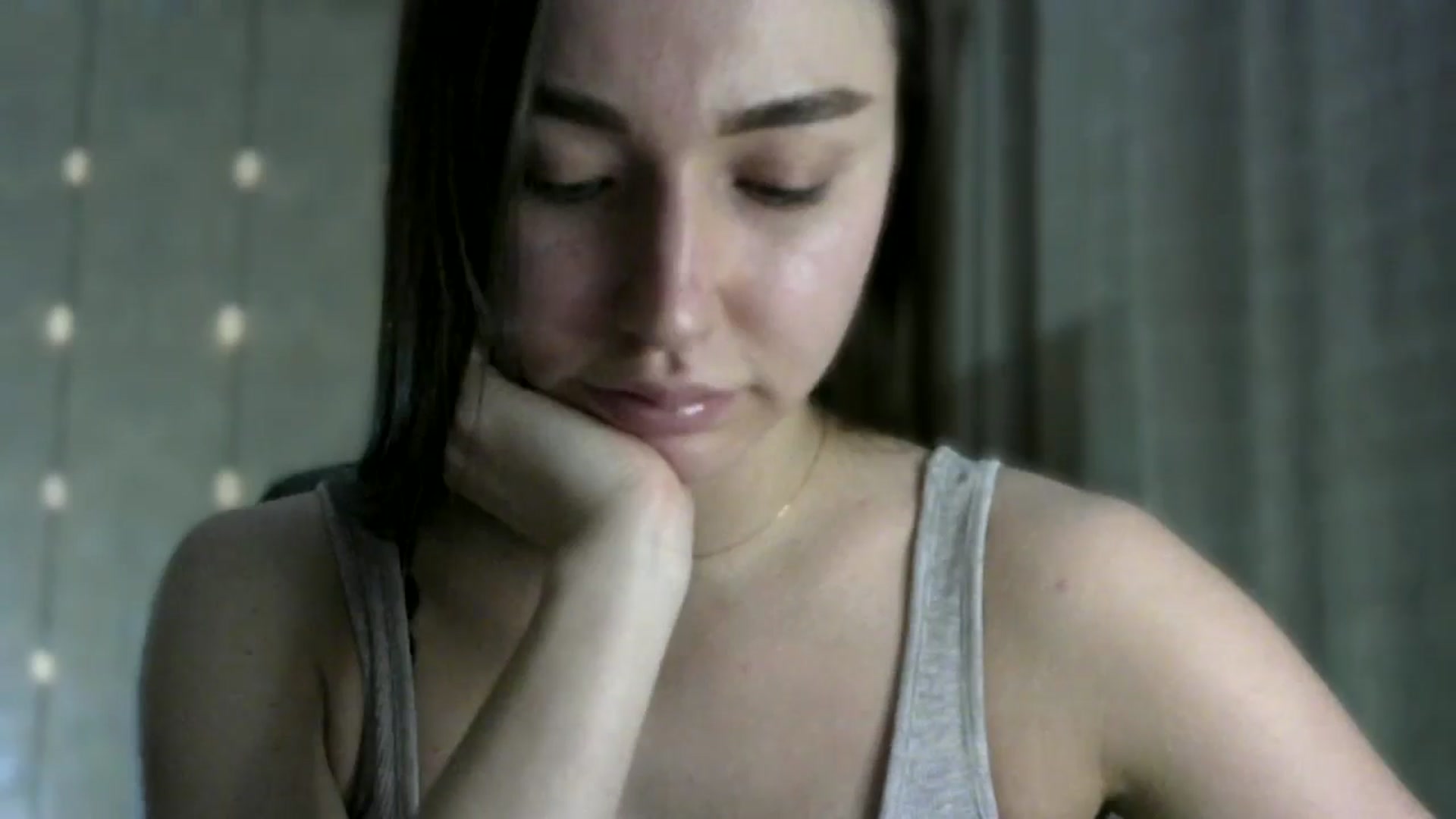 Gallery image thumbnail from bemyfriends's myfreecams stream on, 04/29/2024, 23:01 image 7 of 20