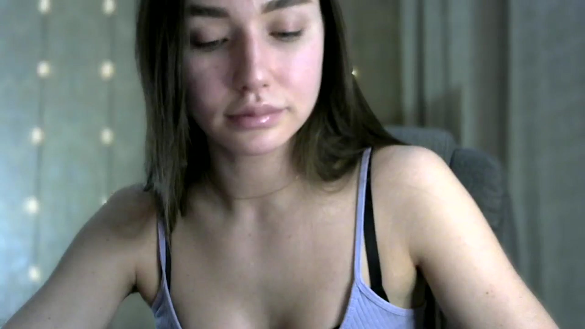 Gallery image thumbnail from bemyfriends's myfreecams stream on, 05/08/2024, 21:51 image 6 of 20