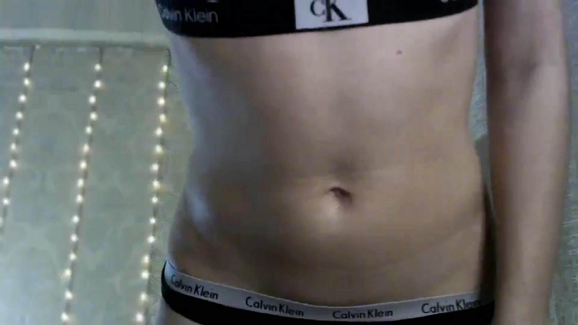 Gallery image thumbnail from bemyfriends's myfreecams stream on, 05/19/2024, 24:05 image 20 of 20