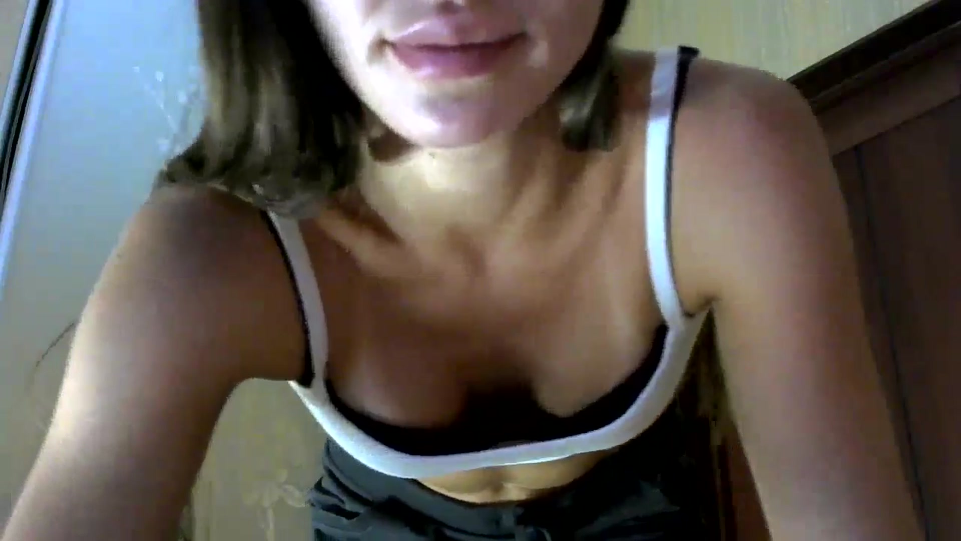 Gallery image thumbnail from bemyfriends's myfreecams stream on, 08/31/2024, 23:10 image 8 of 20