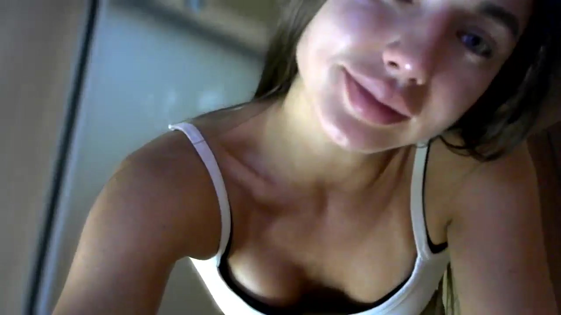 Gallery image thumbnail from bemyfriends's myfreecams stream on, 08/31/2024, 23:10 image 19 of 20
